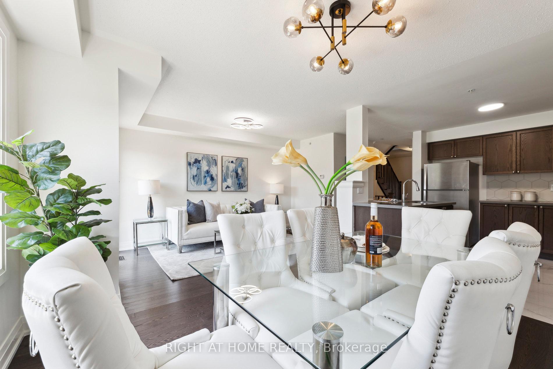 Photo 14 of 16 Jerseyville Way, Whitby, Downtown Whitby — HOMEH