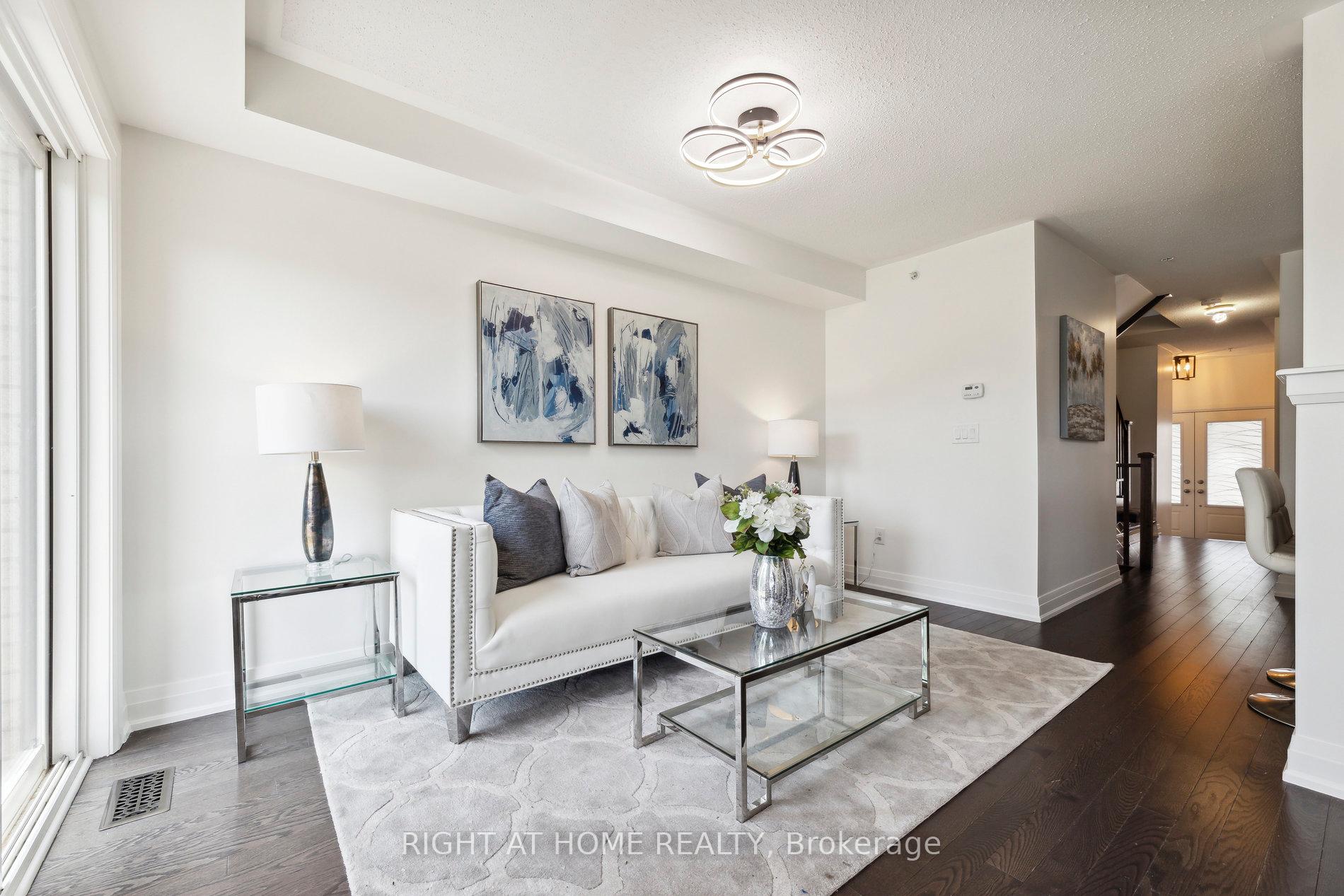 Photo 15 of 16 Jerseyville Way, Whitby, Downtown Whitby — HOMEH
