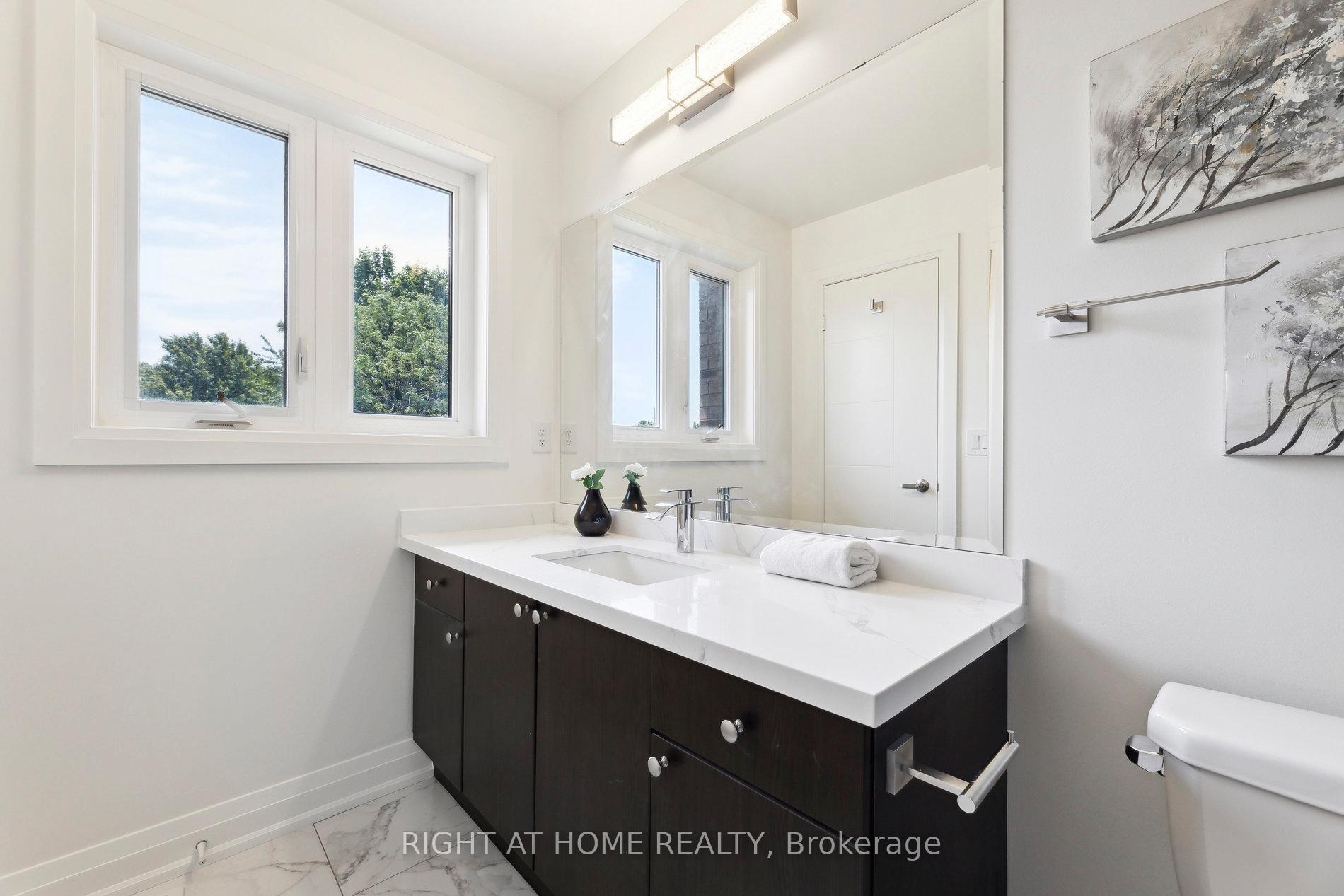 Photo 22 of 16 Jerseyville Way, Whitby, Downtown Whitby — HOMEH