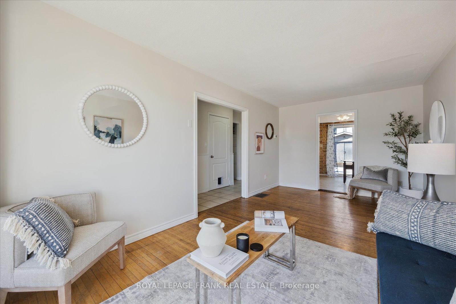 Photo 8 of 350 Pine Avenue, Oshawa, Vanier — HOMEH