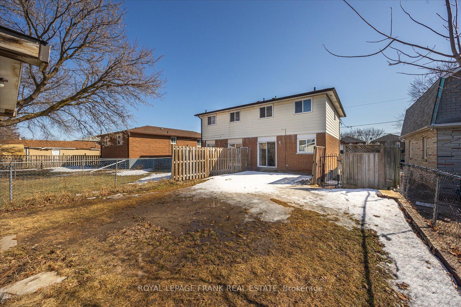 Photo 33 of 350 Pine Avenue, Oshawa, Vanier — HOMEH