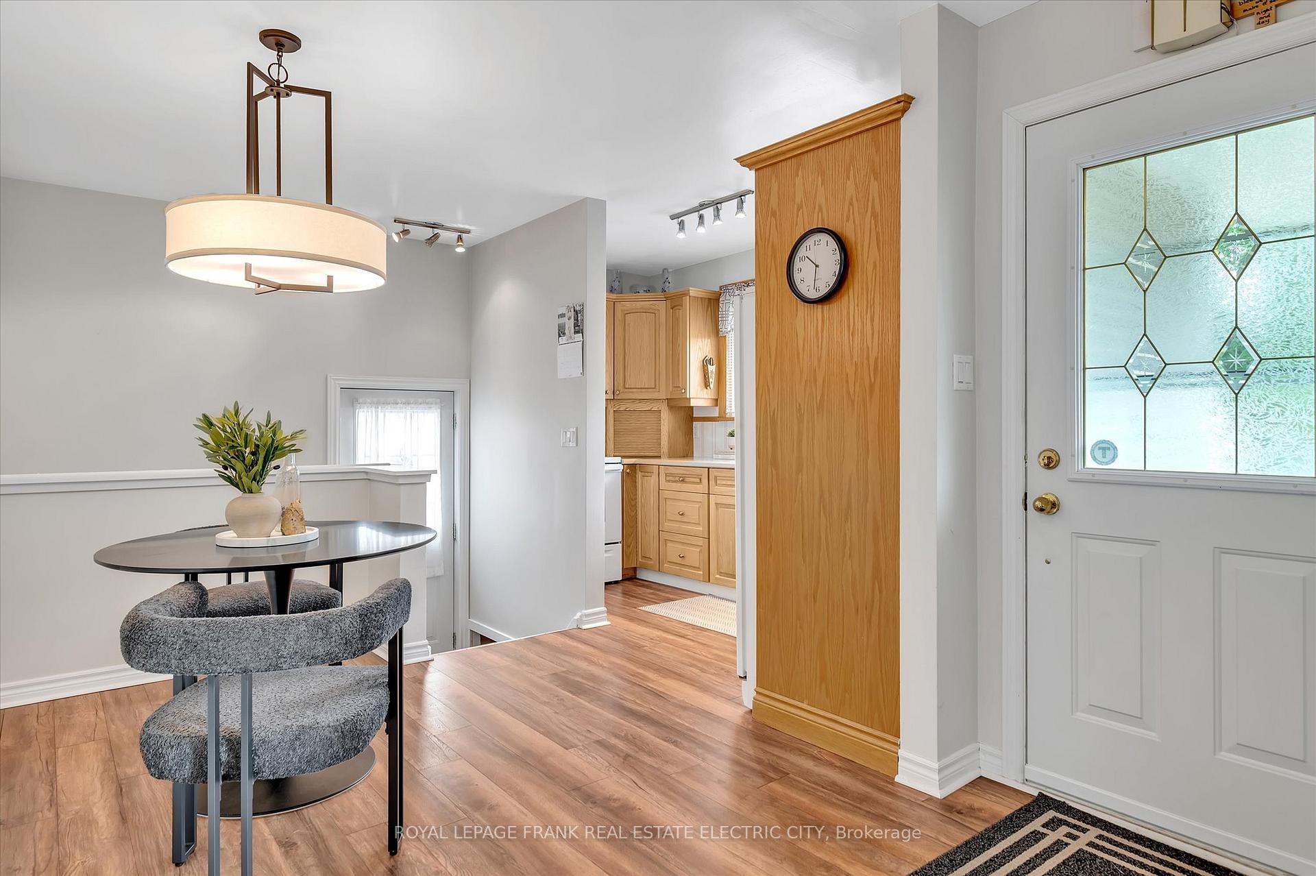 Photo 6 of 887 Westdale Avenue, Peterborough, Northcrest Ward 5 — HOMEH