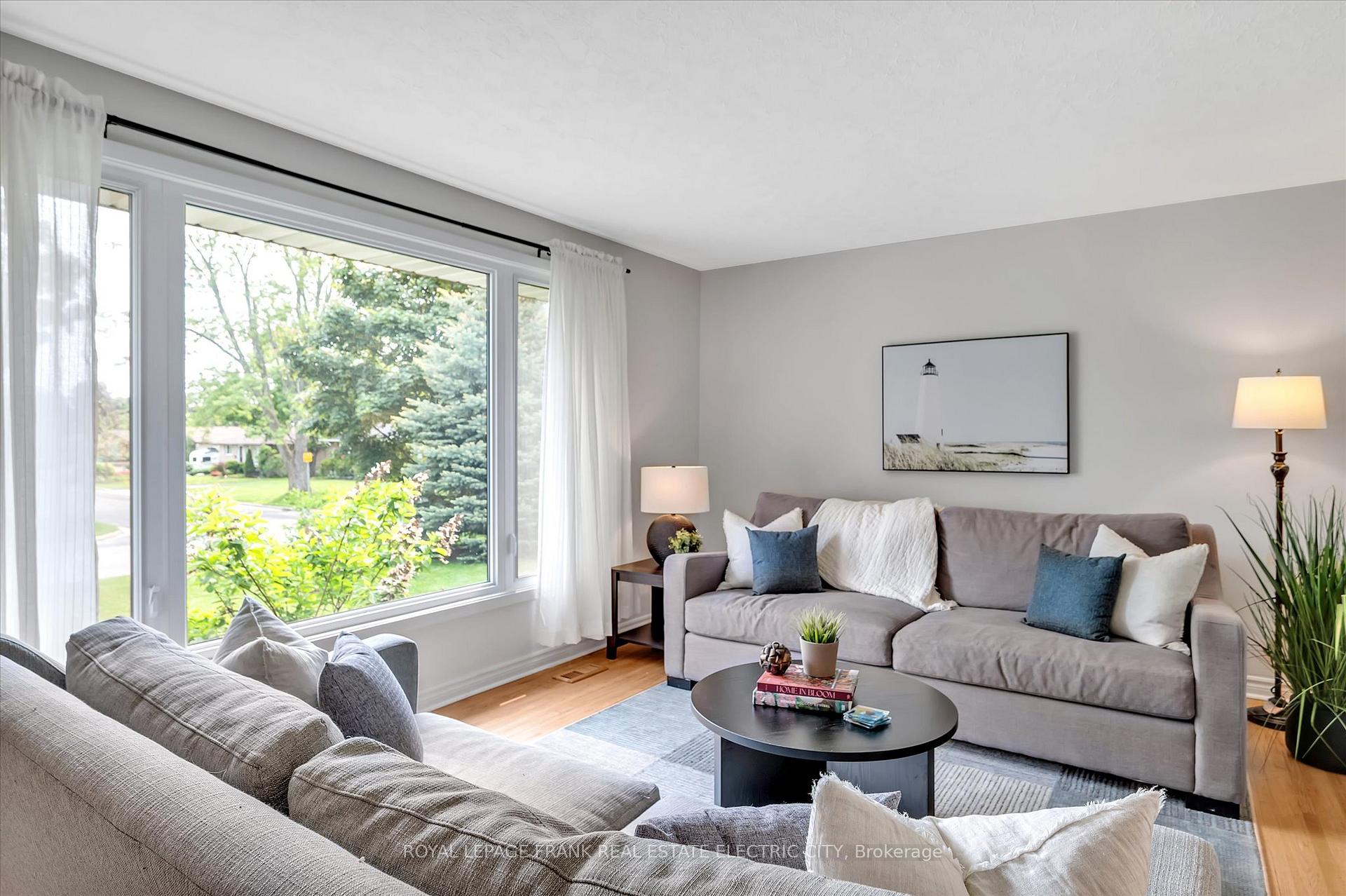Photo 13 of 887 Westdale Avenue, Peterborough, Northcrest Ward 5 — HOMEH