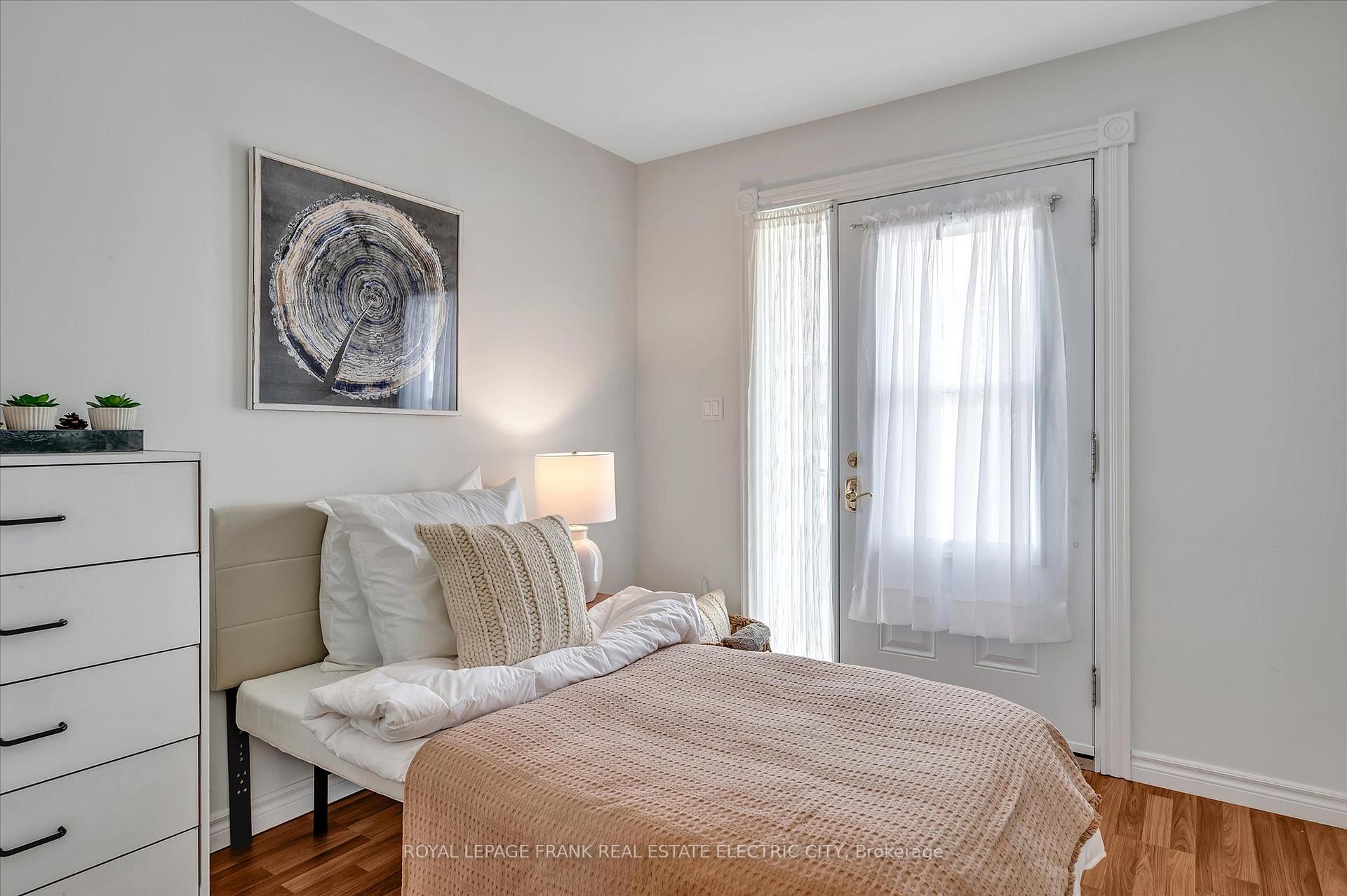 Photo 20 of 887 Westdale Avenue, Peterborough, Northcrest Ward 5 — HOMEH