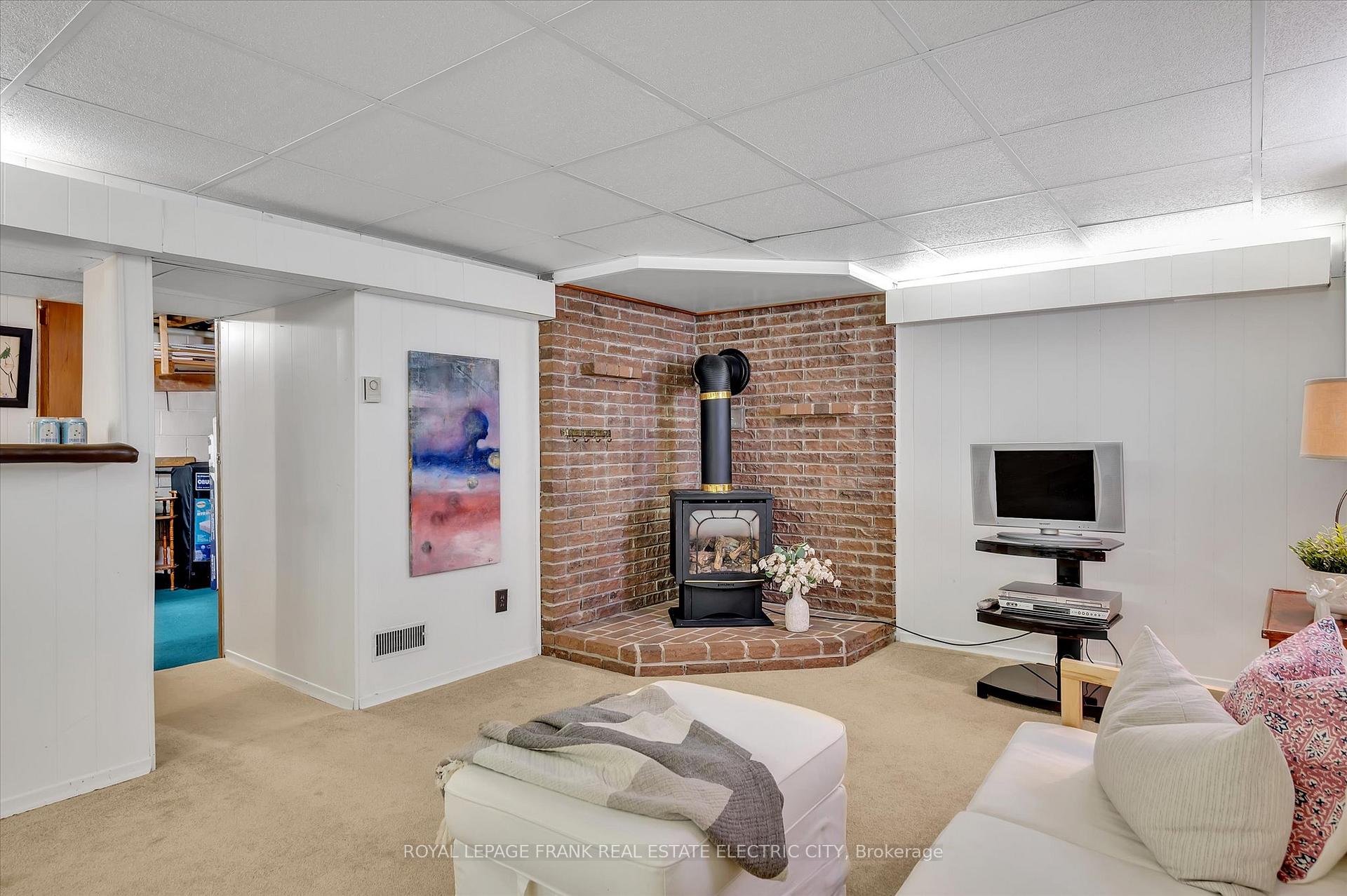 Photo 22 of 887 Westdale Avenue, Peterborough, Northcrest Ward 5 — HOMEH