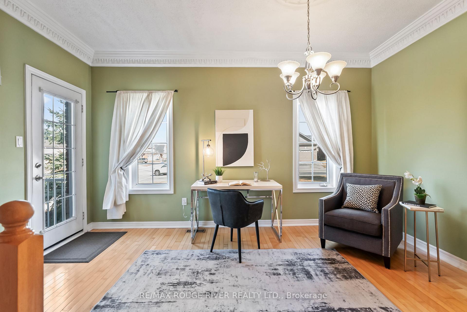 Photo 3 of 727 Ormond Drive, Oshawa, Samac — HOMEH