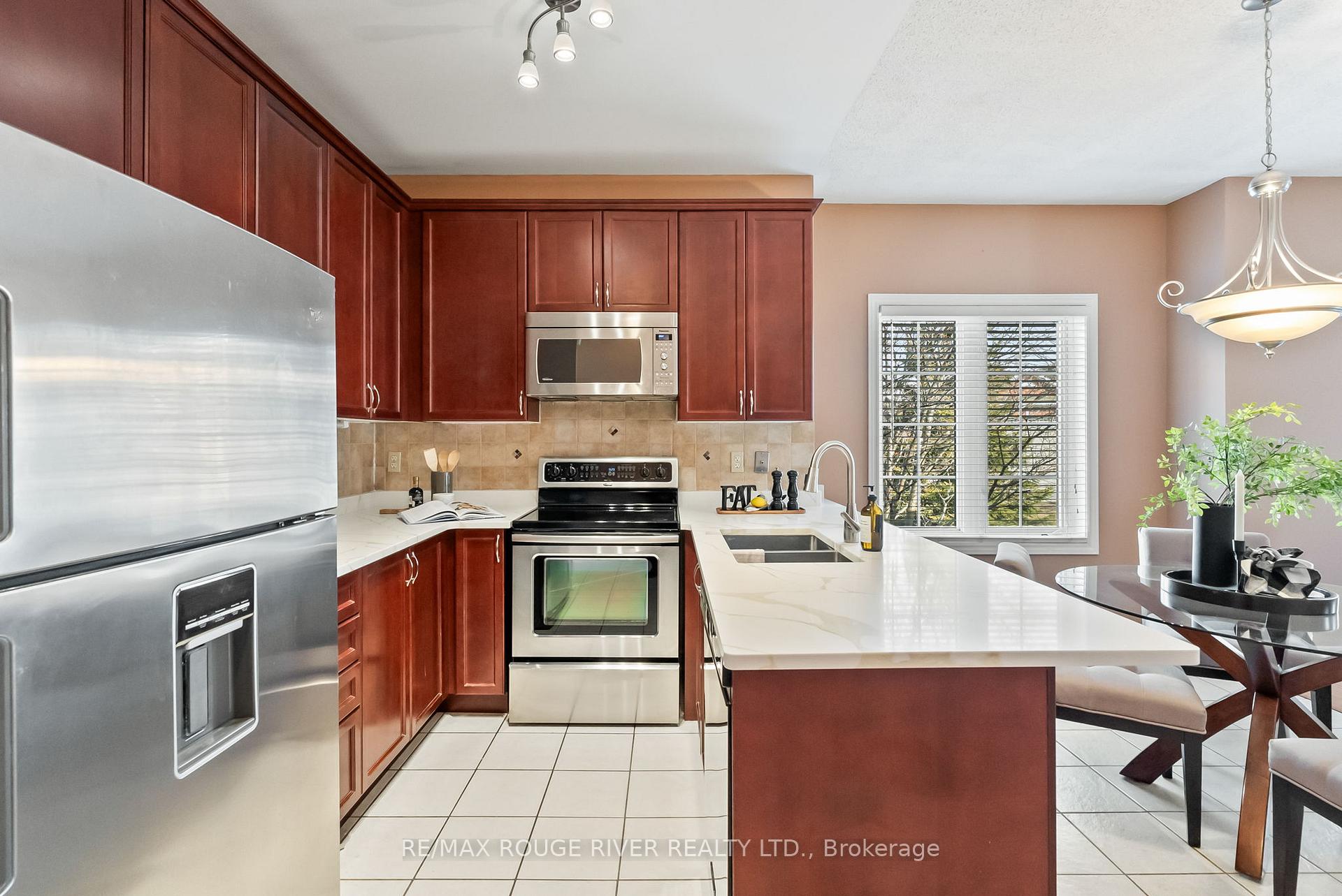 Photo 6 of 727 Ormond Drive, Oshawa, Samac — HOMEH
