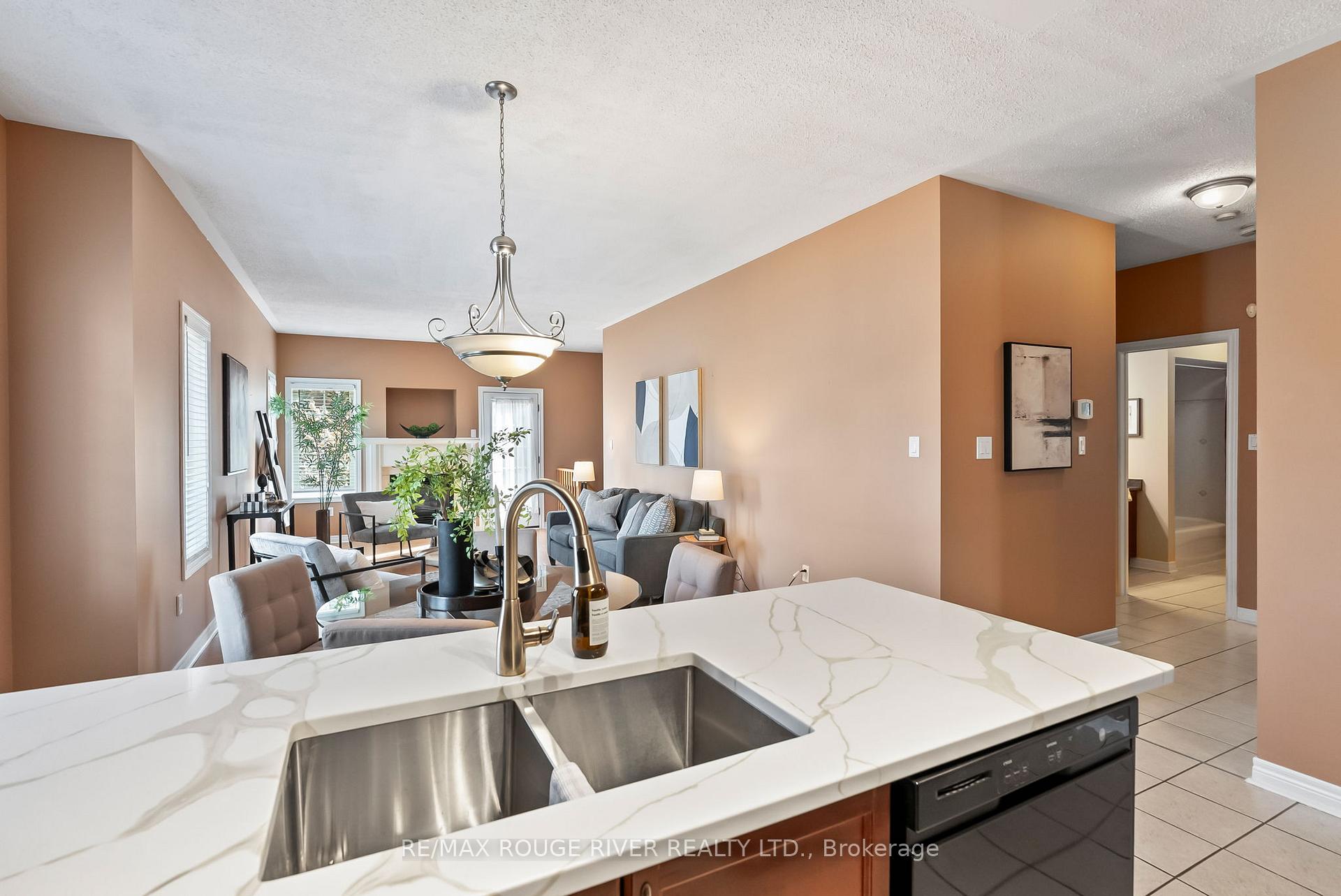 Photo 9 of 727 Ormond Drive, Oshawa, Samac — HOMEH