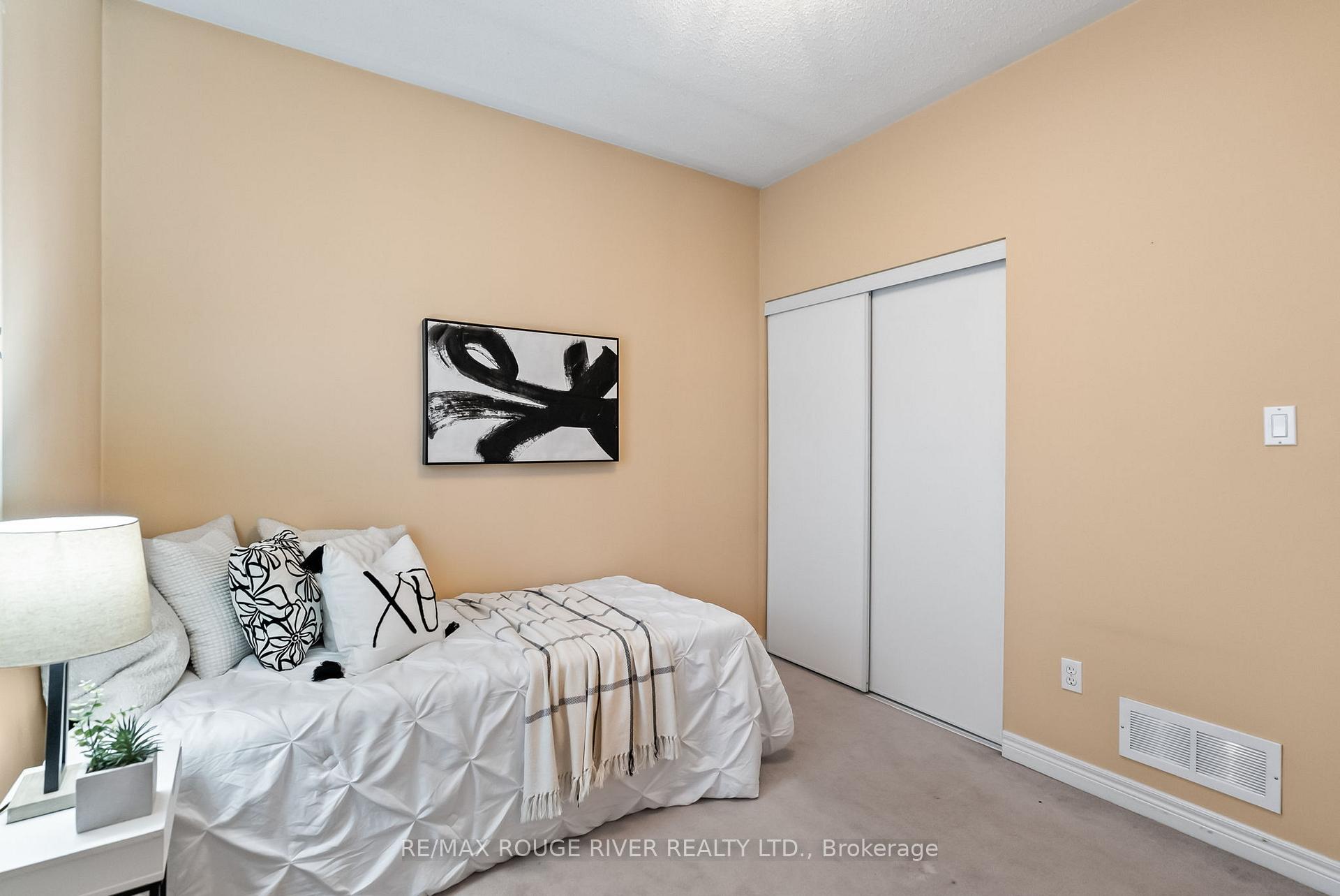 Photo 19 of 727 Ormond Drive, Oshawa, Samac — HOMEH