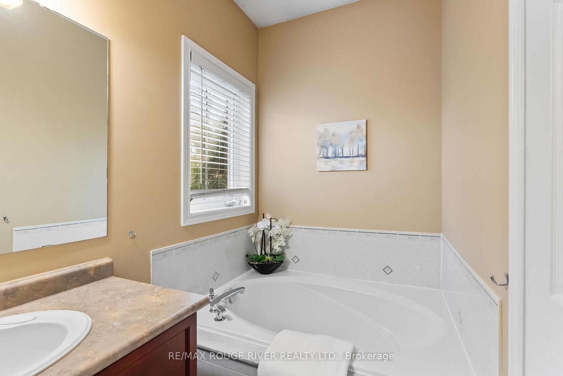 Photo 25 of 727 Ormond Drive, Oshawa, Samac — HOMEH