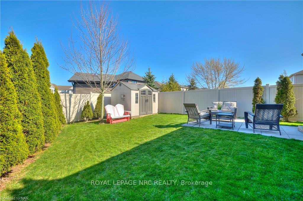 Photo 4 of 98 Cardinal Crescent, Welland, Coyle Creek — HOMEH