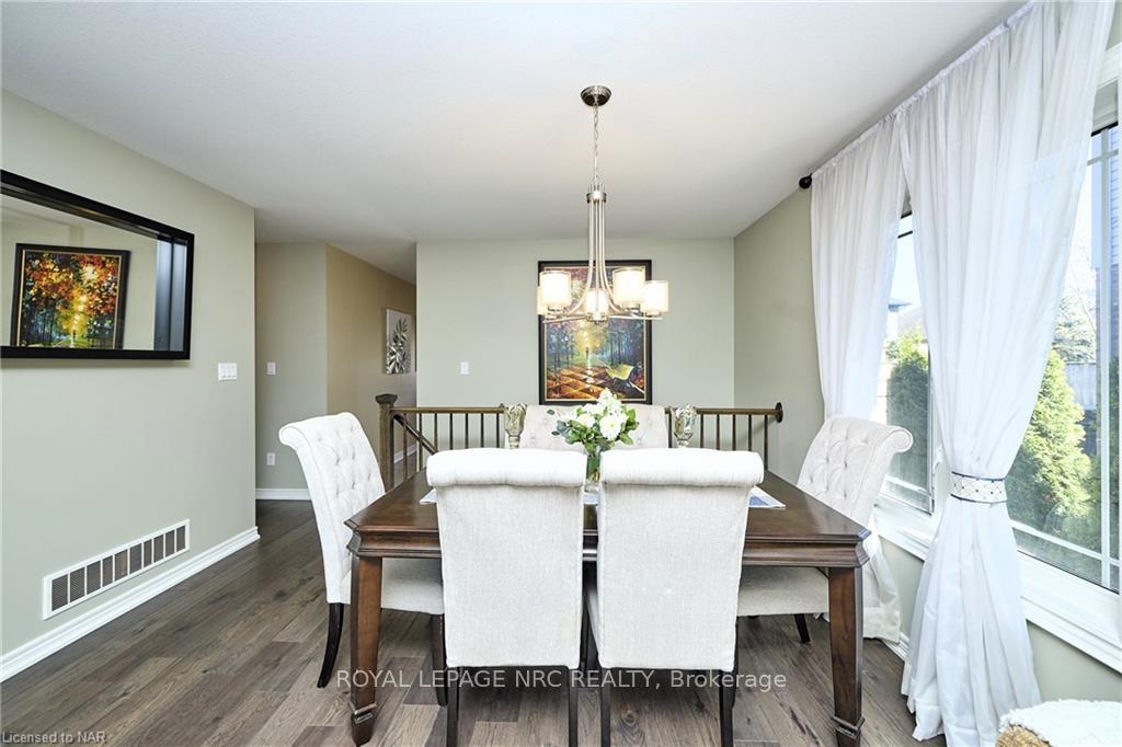 Photo 8 of 98 Cardinal Crescent, Welland, Coyle Creek — HOMEH