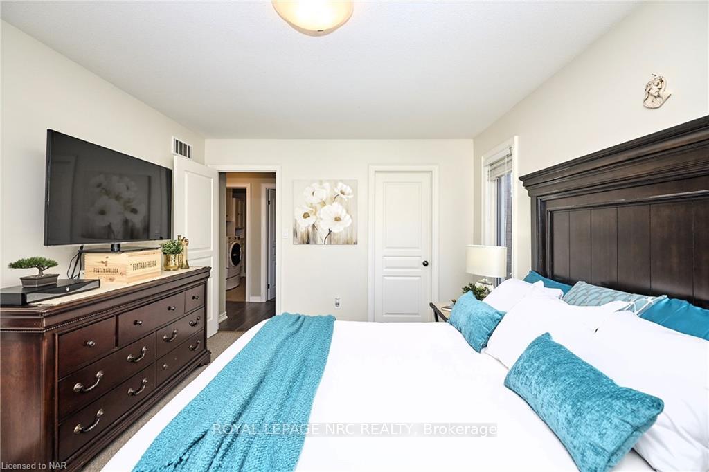 Photo 29 of 98 Cardinal Crescent, Welland, Coyle Creek — HOMEH