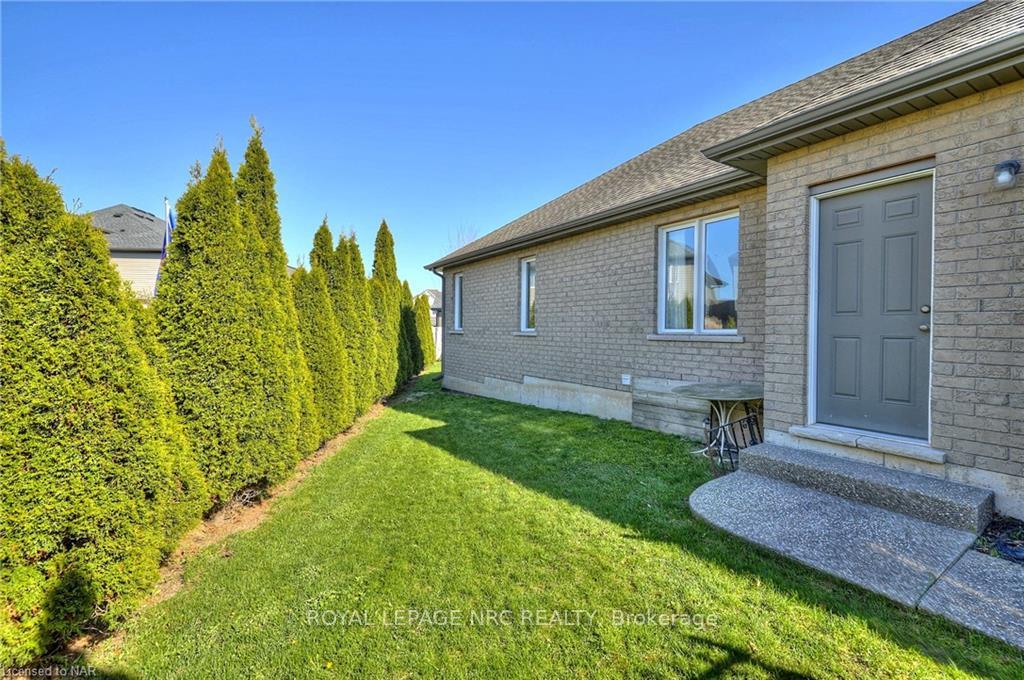 Photo 30 of 98 Cardinal Crescent, Welland, Coyle Creek — HOMEH