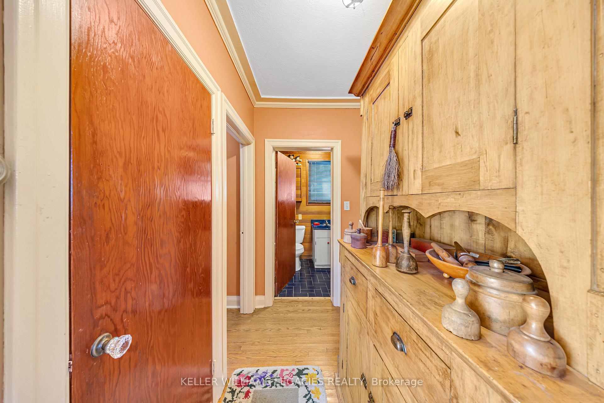 Photo 9 of 688 Aylmer Street N, Peterborough, Northcrest Ward 5 — HOMEH