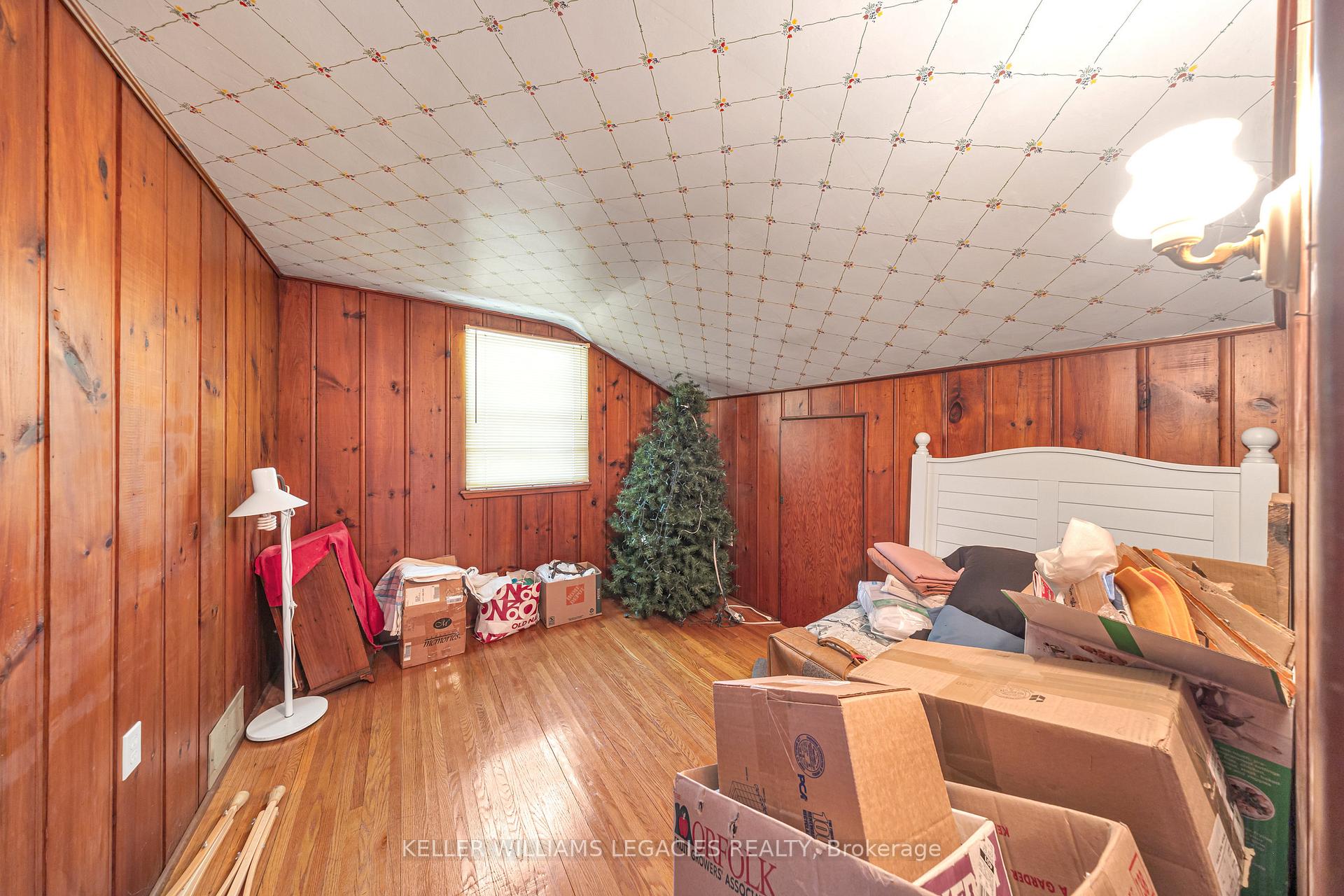 Photo 21 of 688 Aylmer Street N, Peterborough, Northcrest Ward 5 — HOMEH