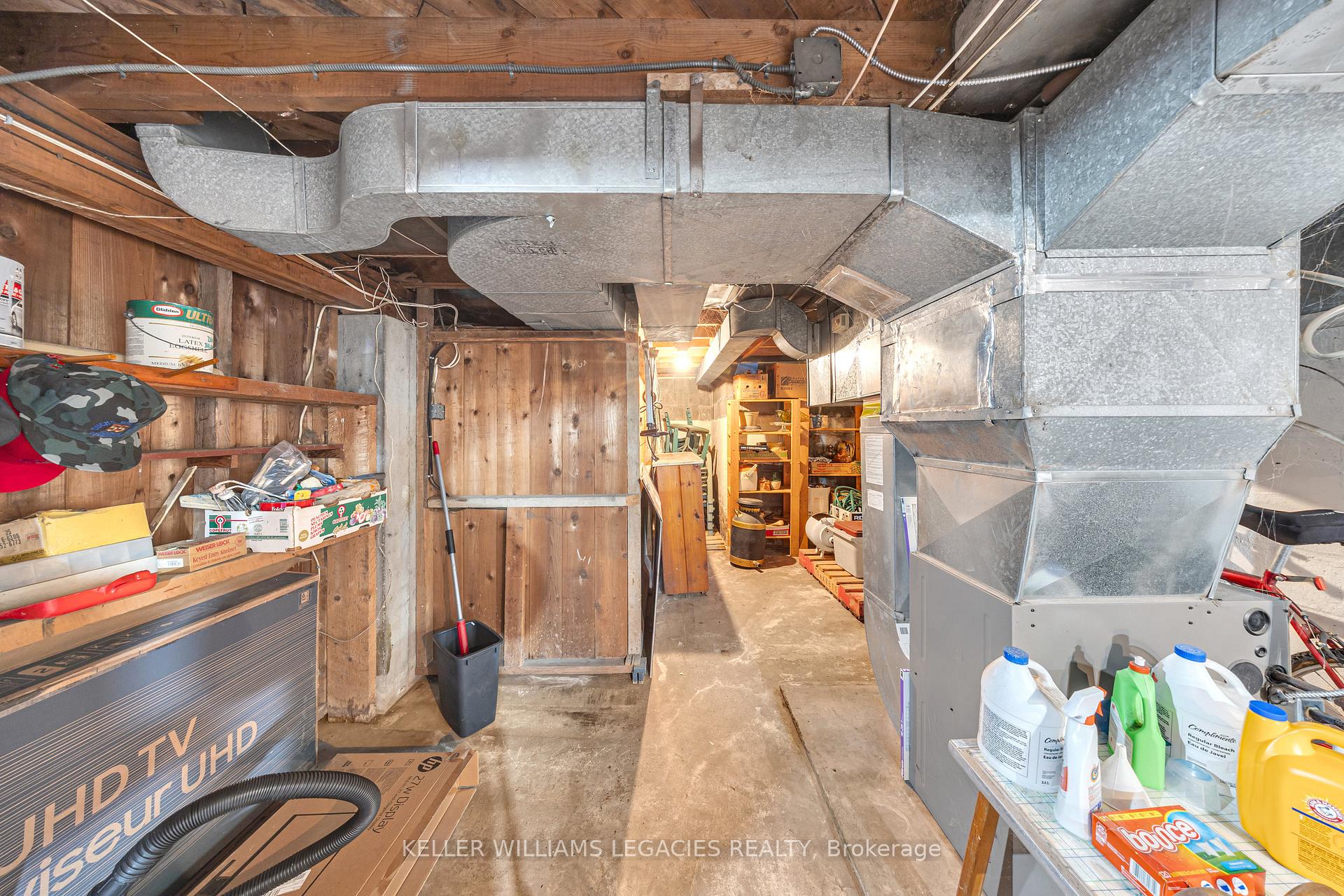 Photo 32 of 688 Aylmer Street N, Peterborough, Northcrest Ward 5 — HOMEH