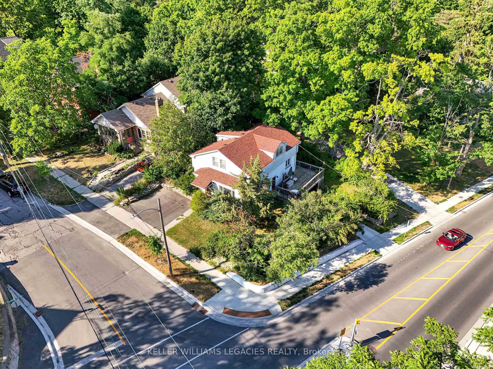 Photo 44 of 688 Aylmer Street N, Peterborough, Northcrest Ward 5 — HOMEH