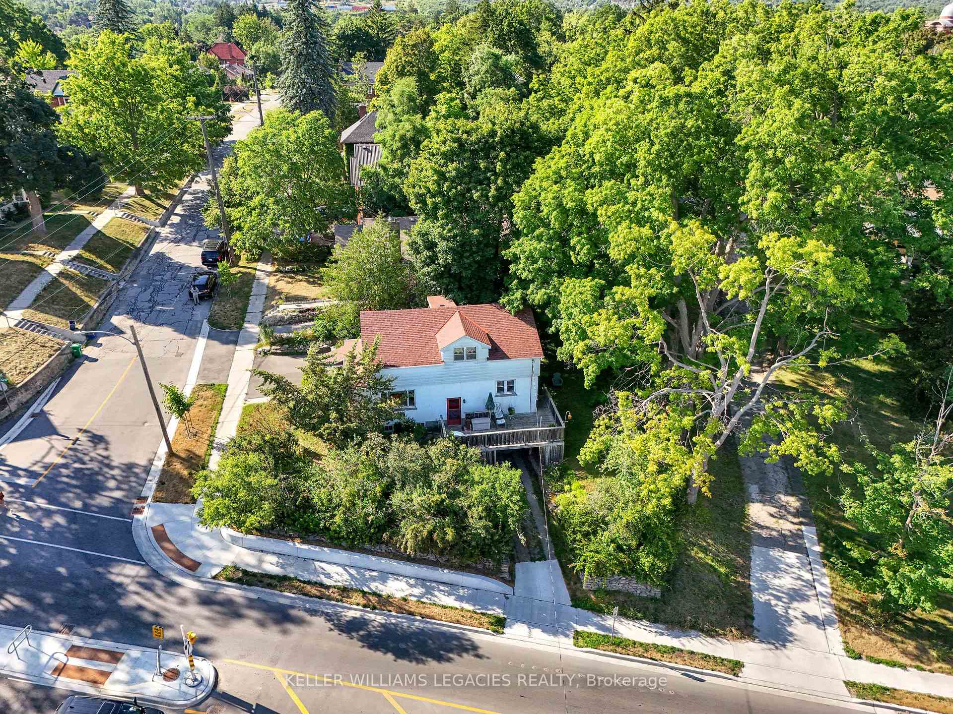 Photo 45 of 688 Aylmer Street N, Peterborough, Northcrest Ward 5 — HOMEH