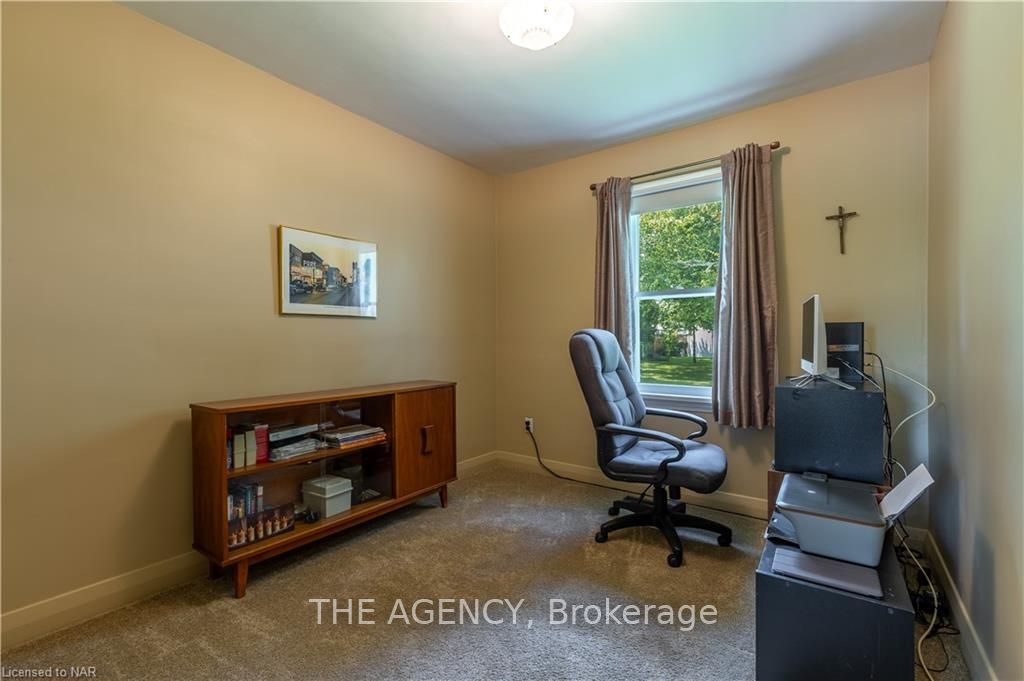 Photo 13 of 19 Verne Avenue, Welland, Broadway — HOMEH