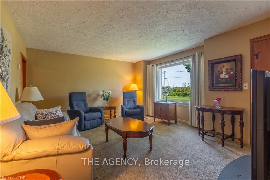 Photo 12 of 19 Verne Avenue, Welland, Broadway — HOMEH