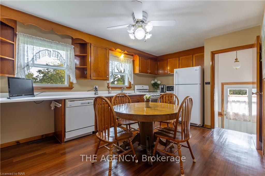 Photo 10 of 19 Verne Avenue, Welland, Broadway — HOMEH