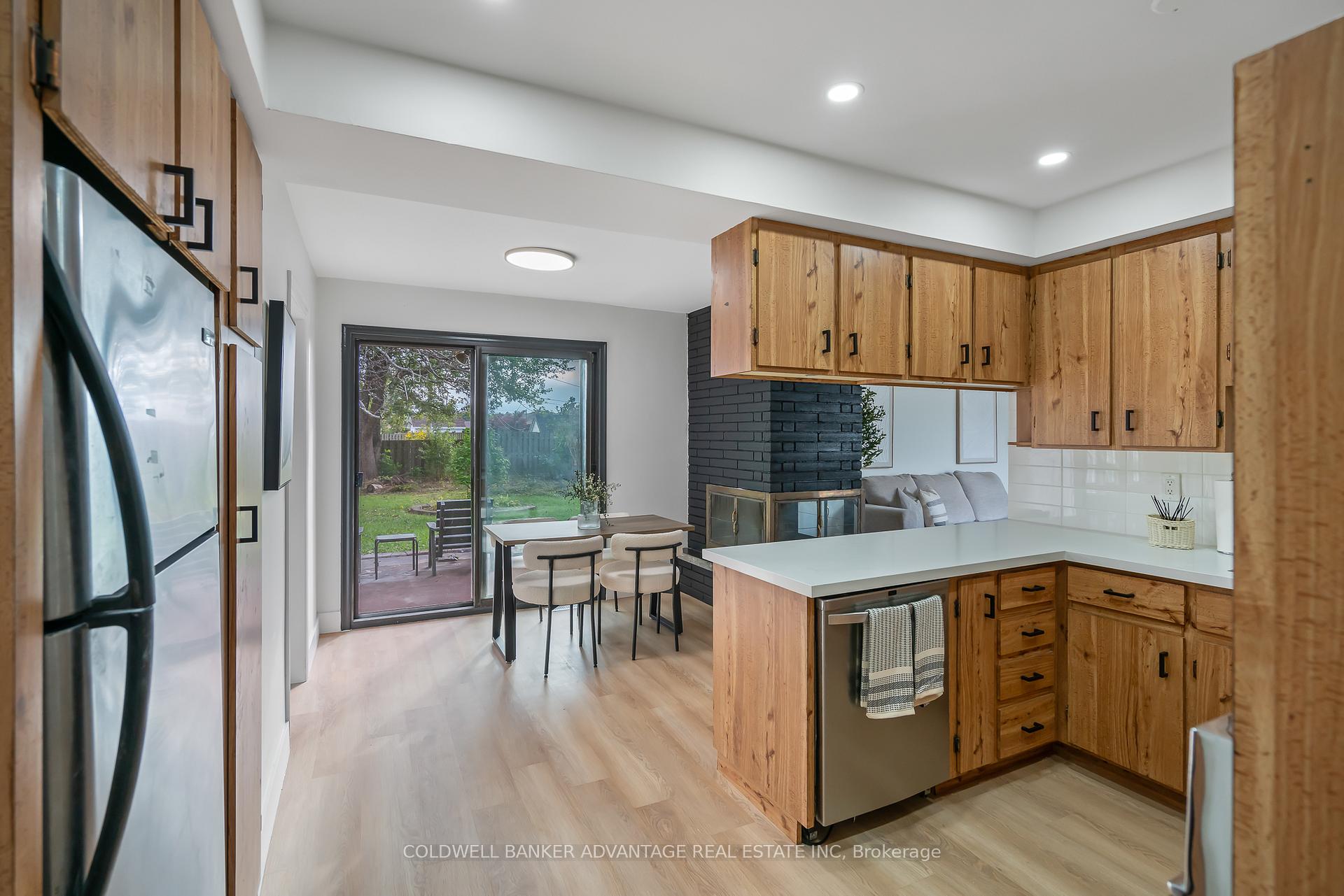 Photo 7 of 76 Golden Boulevard E, Welland, Lincoln/Crowland — HOMEH