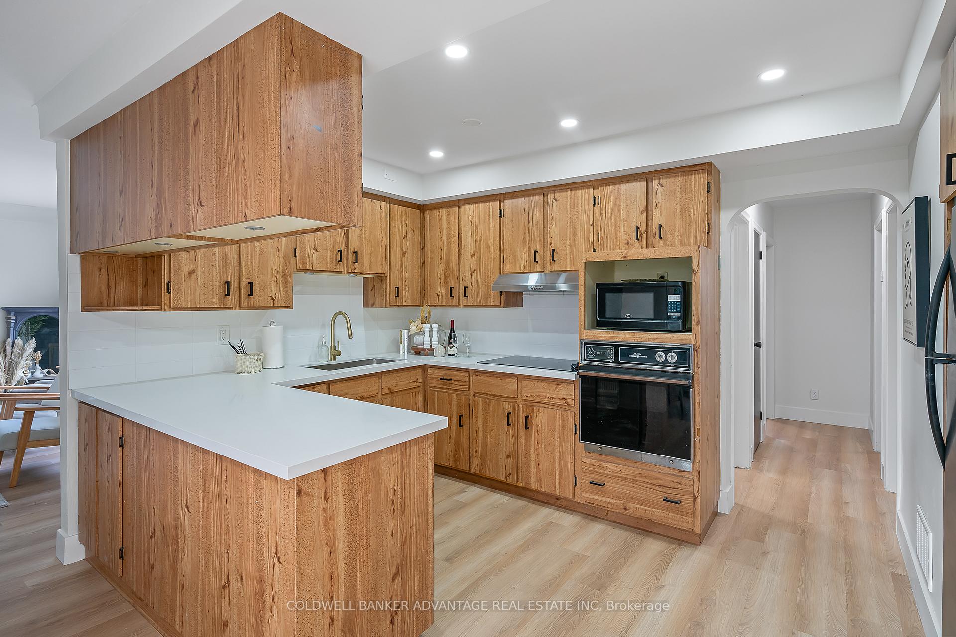 Photo 9 of 76 Golden Boulevard E, Welland, Lincoln/Crowland — HOMEH