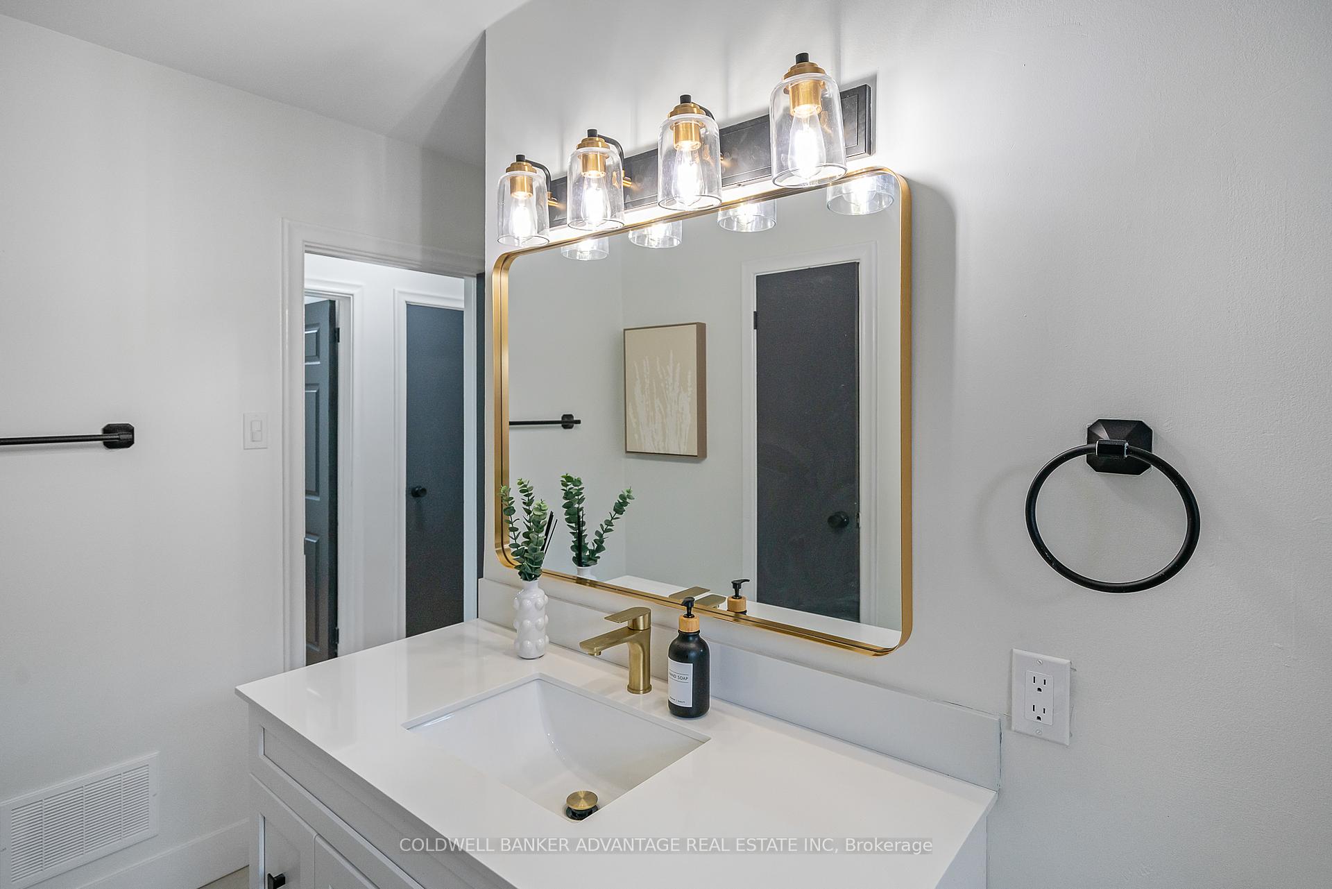 Photo 20 of 76 Golden Boulevard E, Welland, Lincoln/Crowland — HOMEH