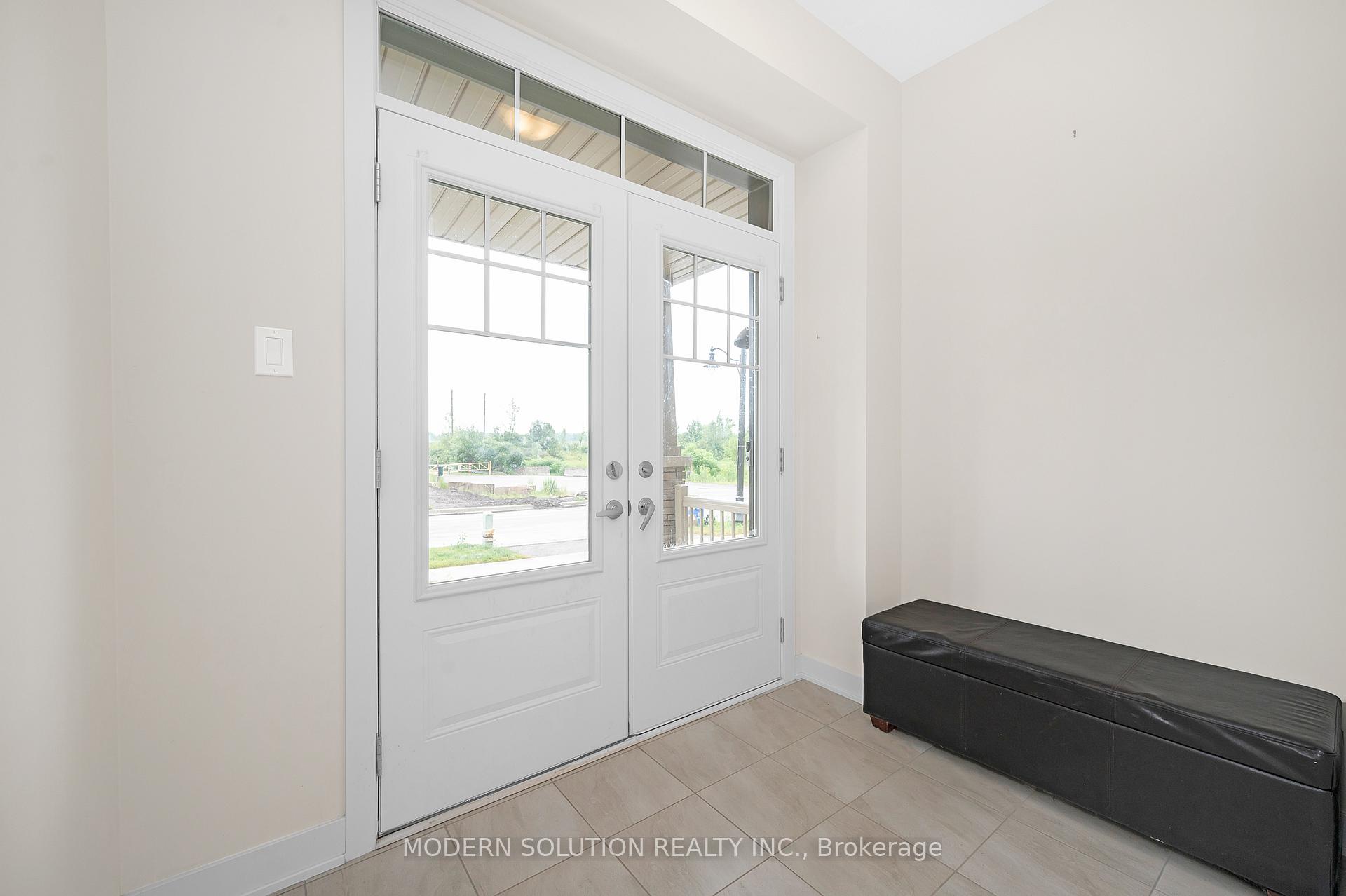 Photo 6 of 15 Aviron Crescent, Welland, Dain City — HOMEH