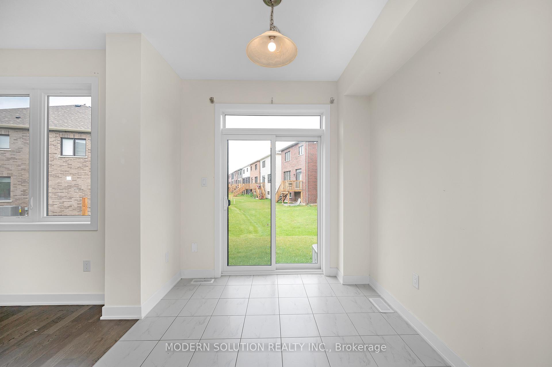 Photo 13 of 15 Aviron Crescent, Welland, Dain City — HOMEH