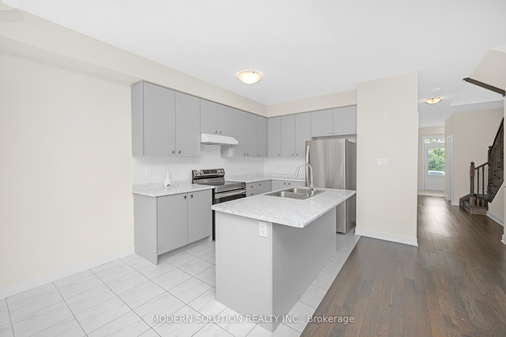 Photo 14 of 15 Aviron Crescent, Welland, Dain City — HOMEH
