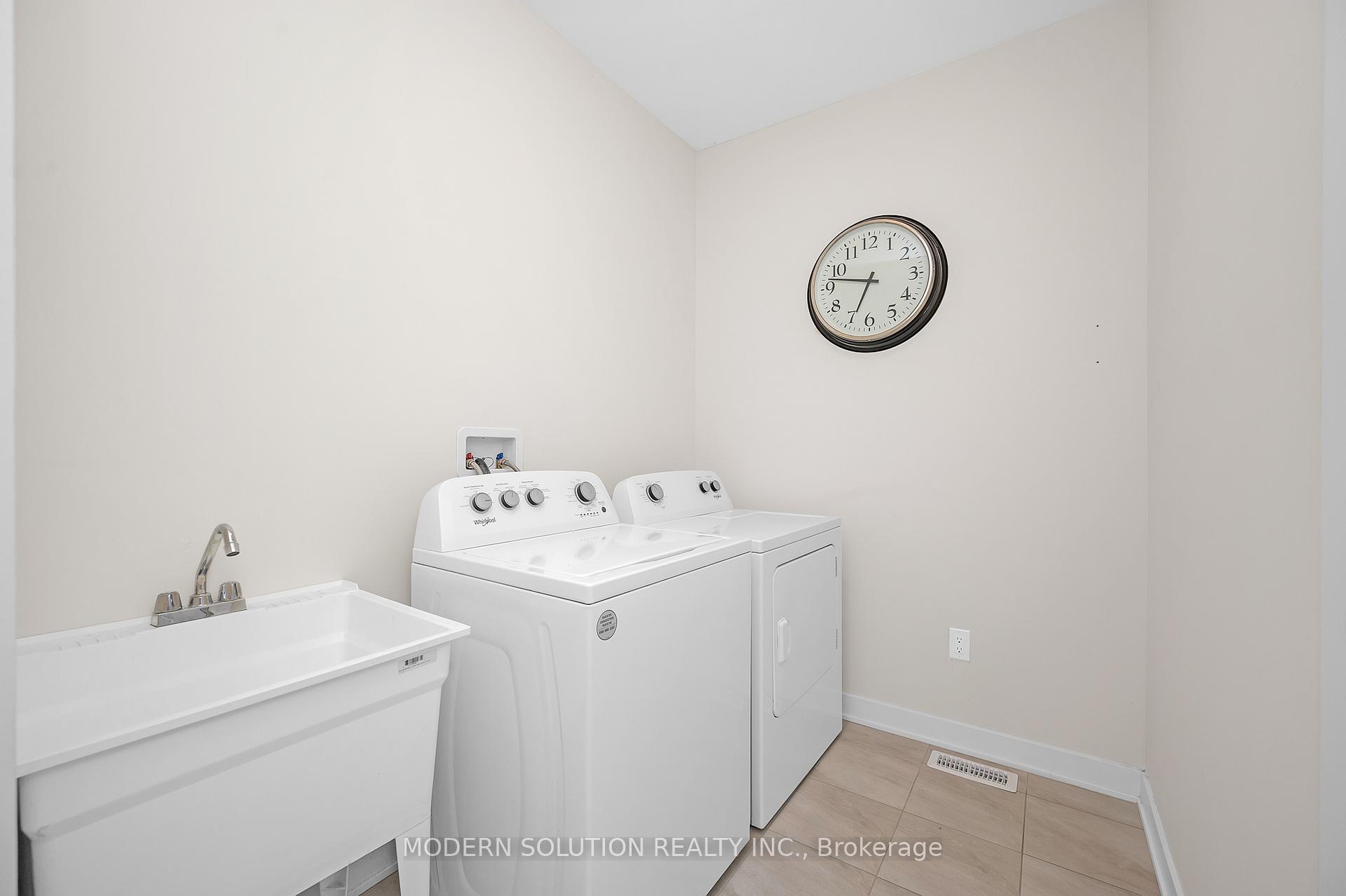 Photo 32 of 15 Aviron Crescent, Welland, Dain City — HOMEH