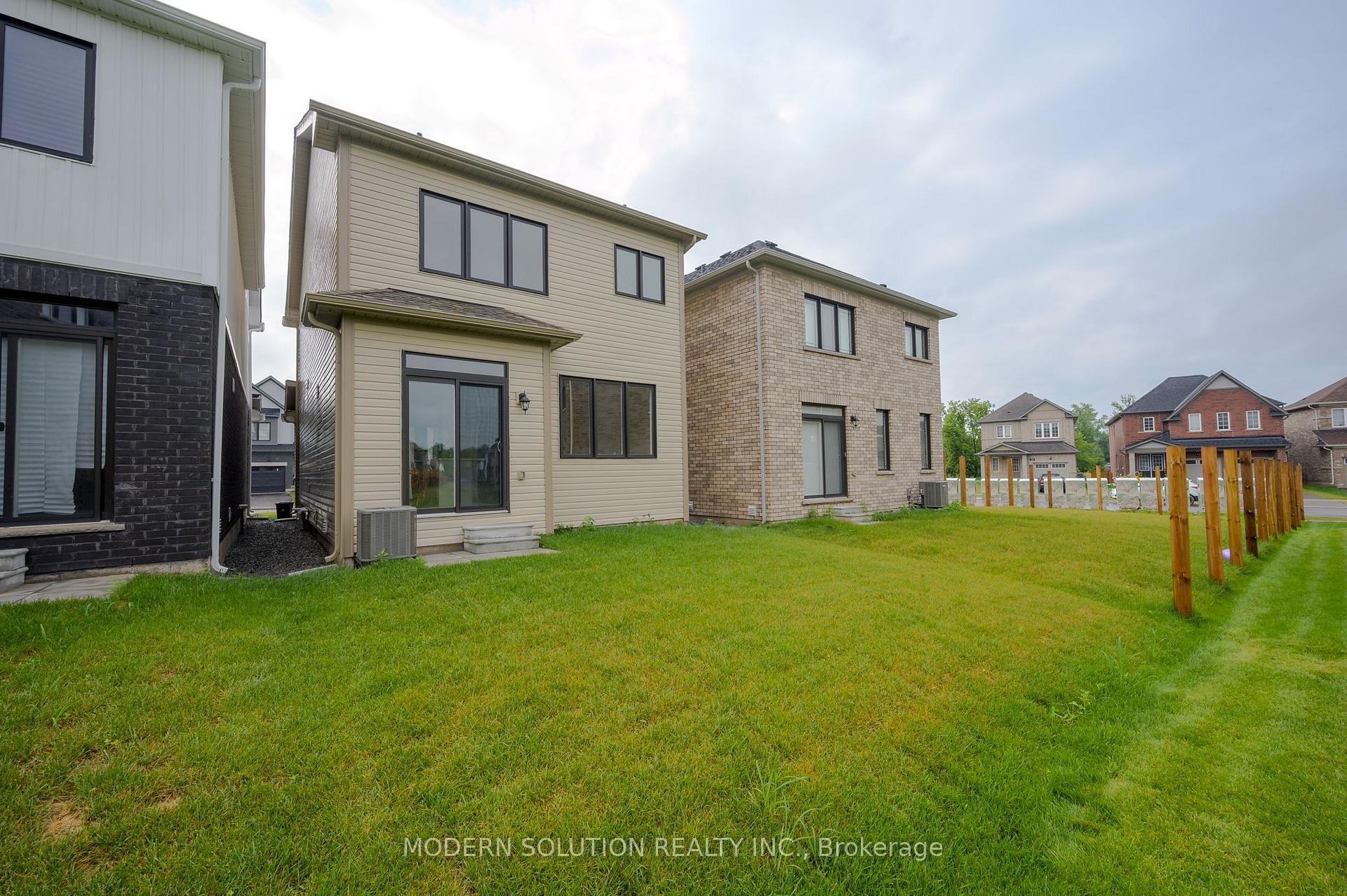 Photo 36 of 15 Aviron Crescent, Welland, Dain City — HOMEH