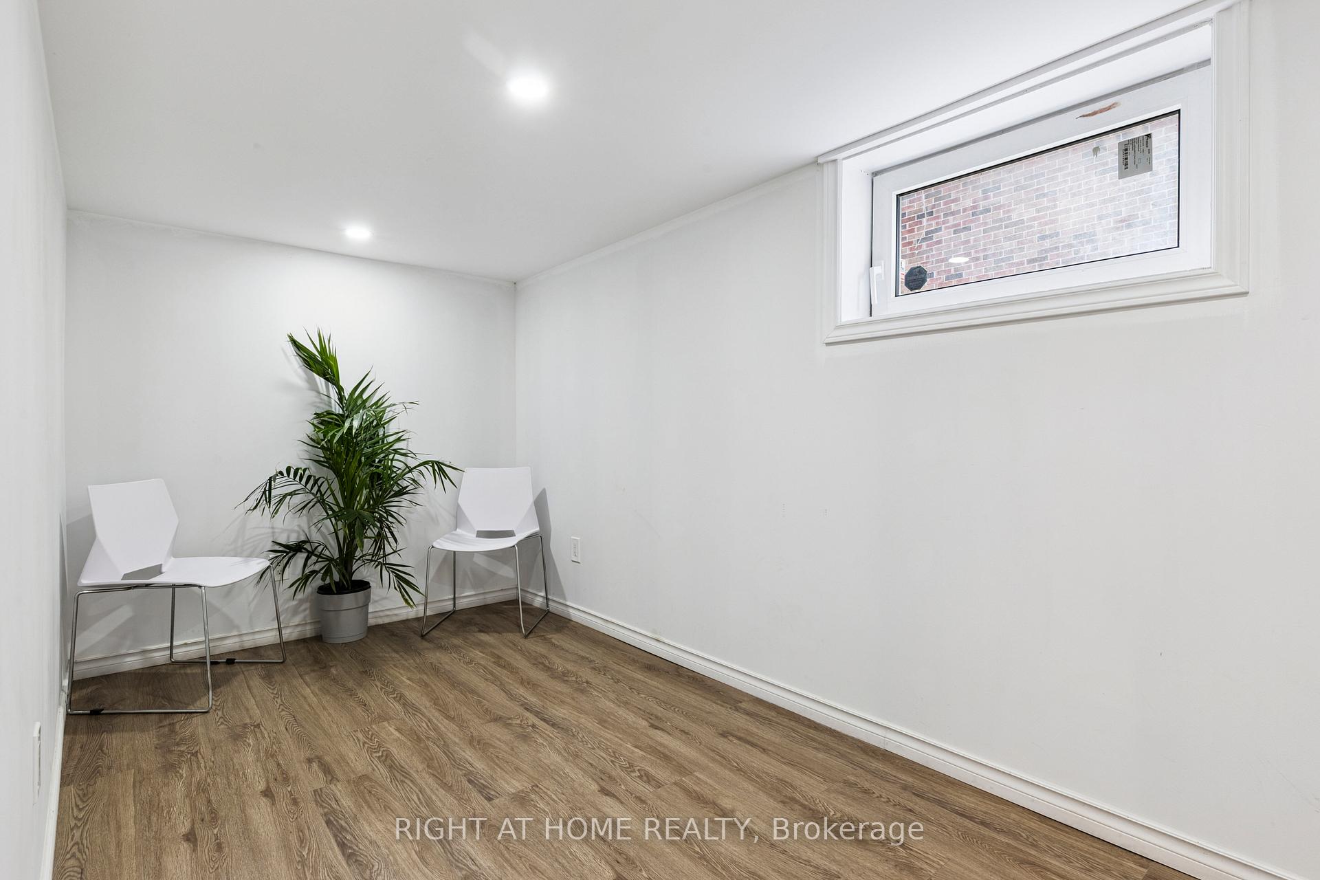Photo 12 of 1310 Clonsilla Avenue, Peterborough, Town Ward 3 — HOMEH