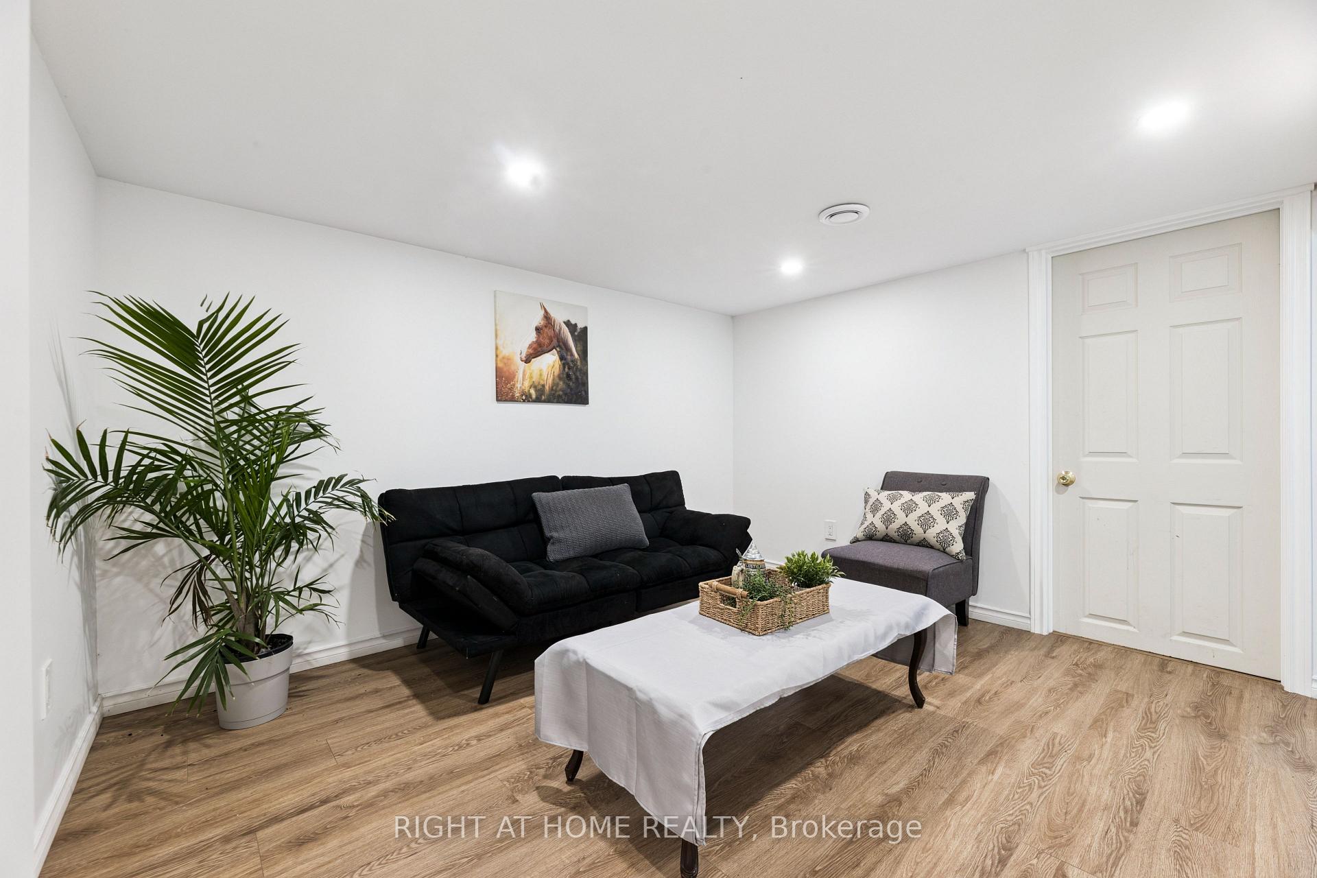 Photo 15 of 1310 Clonsilla Avenue, Peterborough, Town Ward 3 — HOMEH