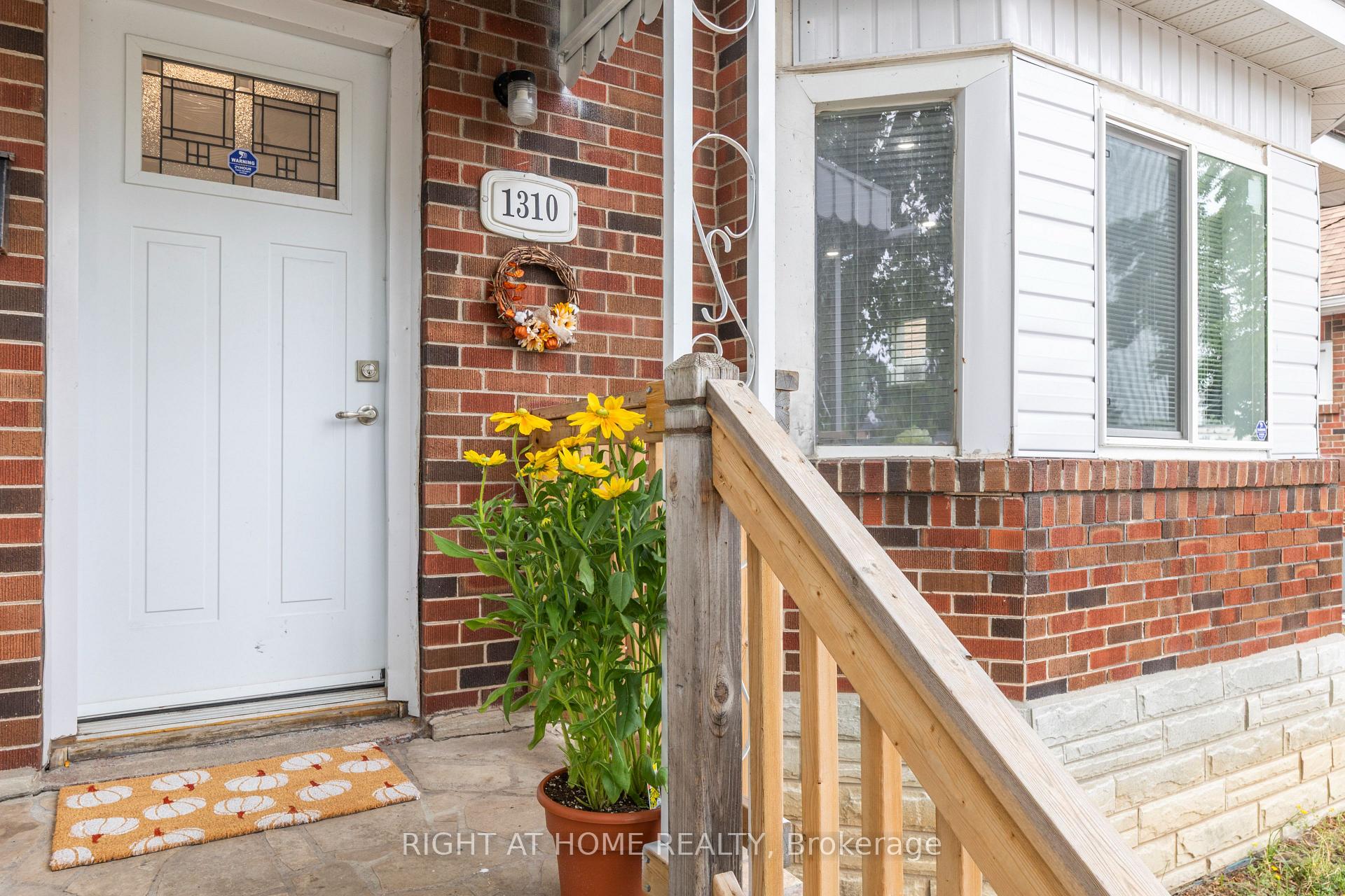 Photo 19 of 1310 Clonsilla Avenue, Peterborough, Town Ward 3 — HOMEH