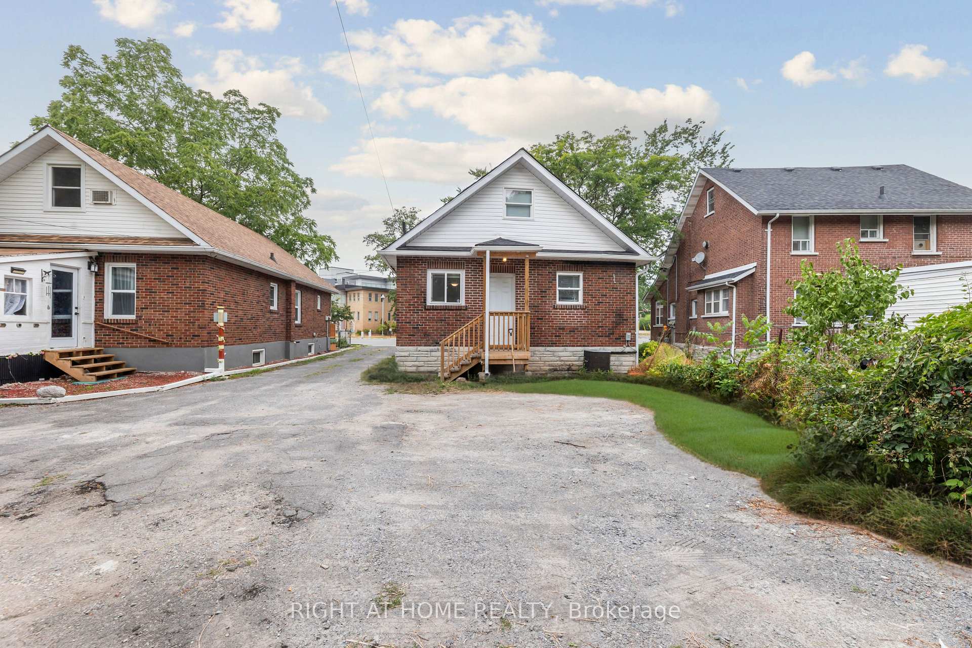 Photo 20 of 1310 Clonsilla Avenue, Peterborough, Town Ward 3 — HOMEH