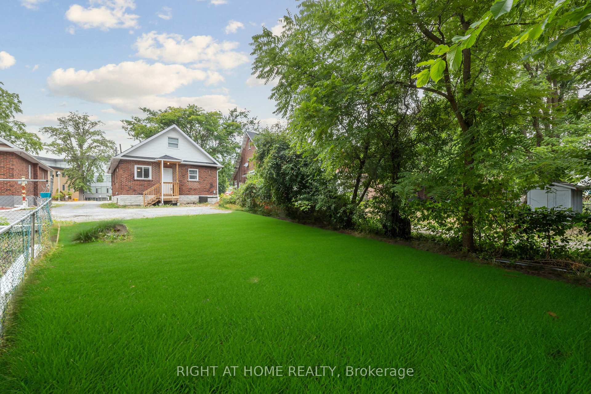 Photo 21 of 1310 Clonsilla Avenue, Peterborough, Town Ward 3 — HOMEH