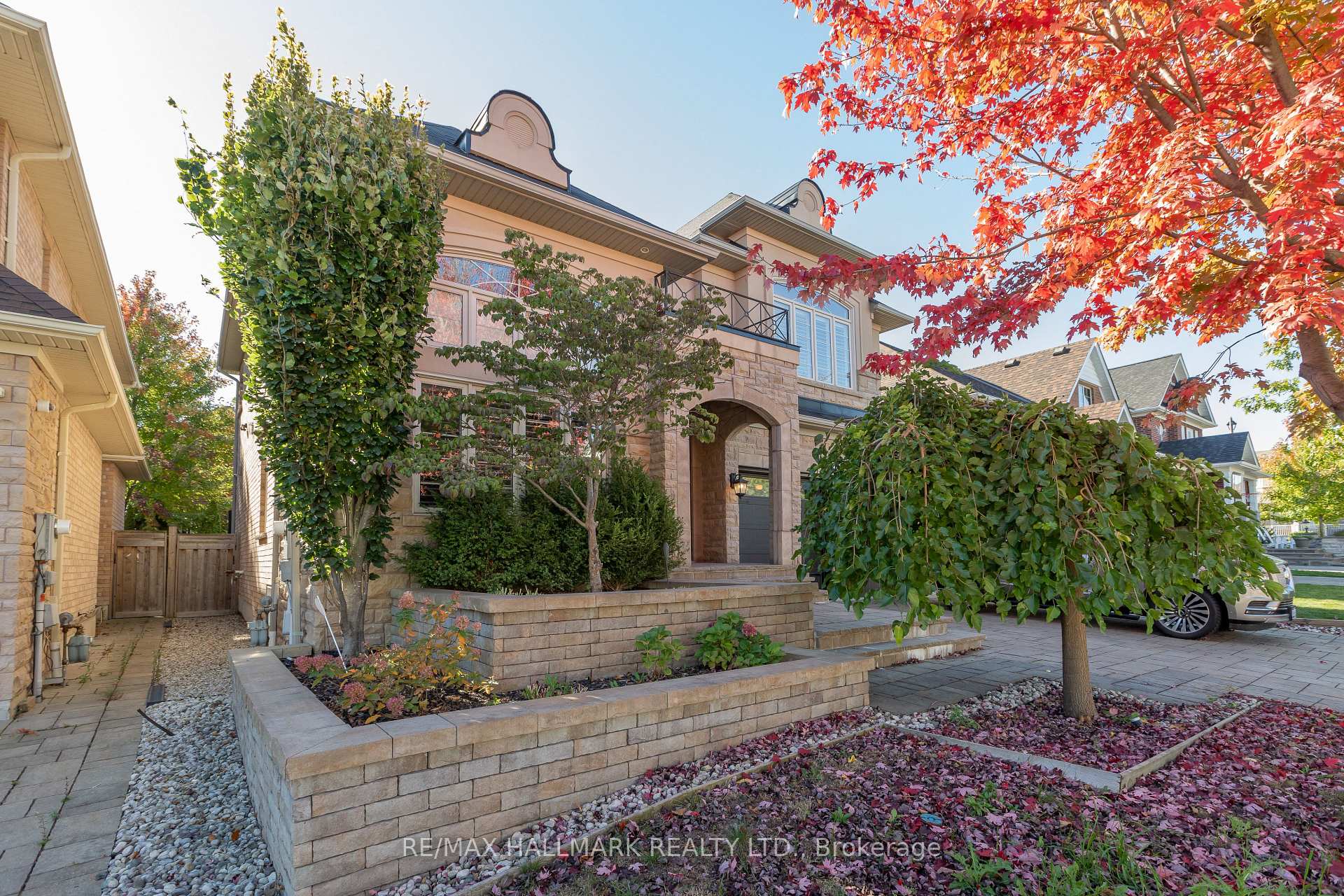Photo 6 of 134 Kane Crescent, Aurora, Bayview Northeast — HOMEH