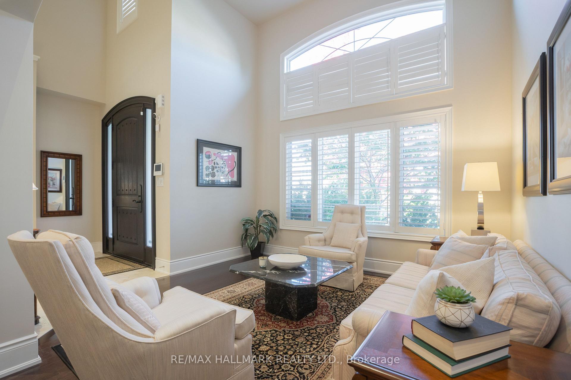 Photo 5 of 134 Kane Crescent, Aurora, Bayview Northeast — HOMEH