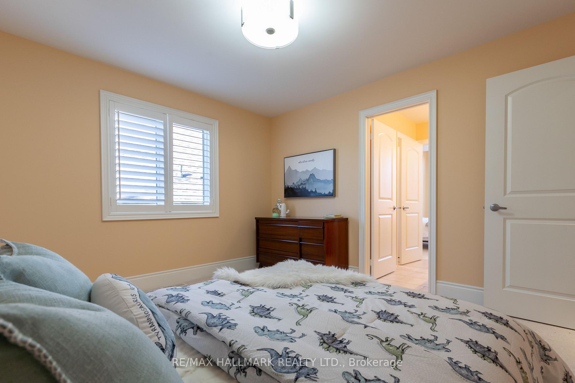 Photo 23 of 134 Kane Crescent, Aurora, Bayview Northeast — HOMEH