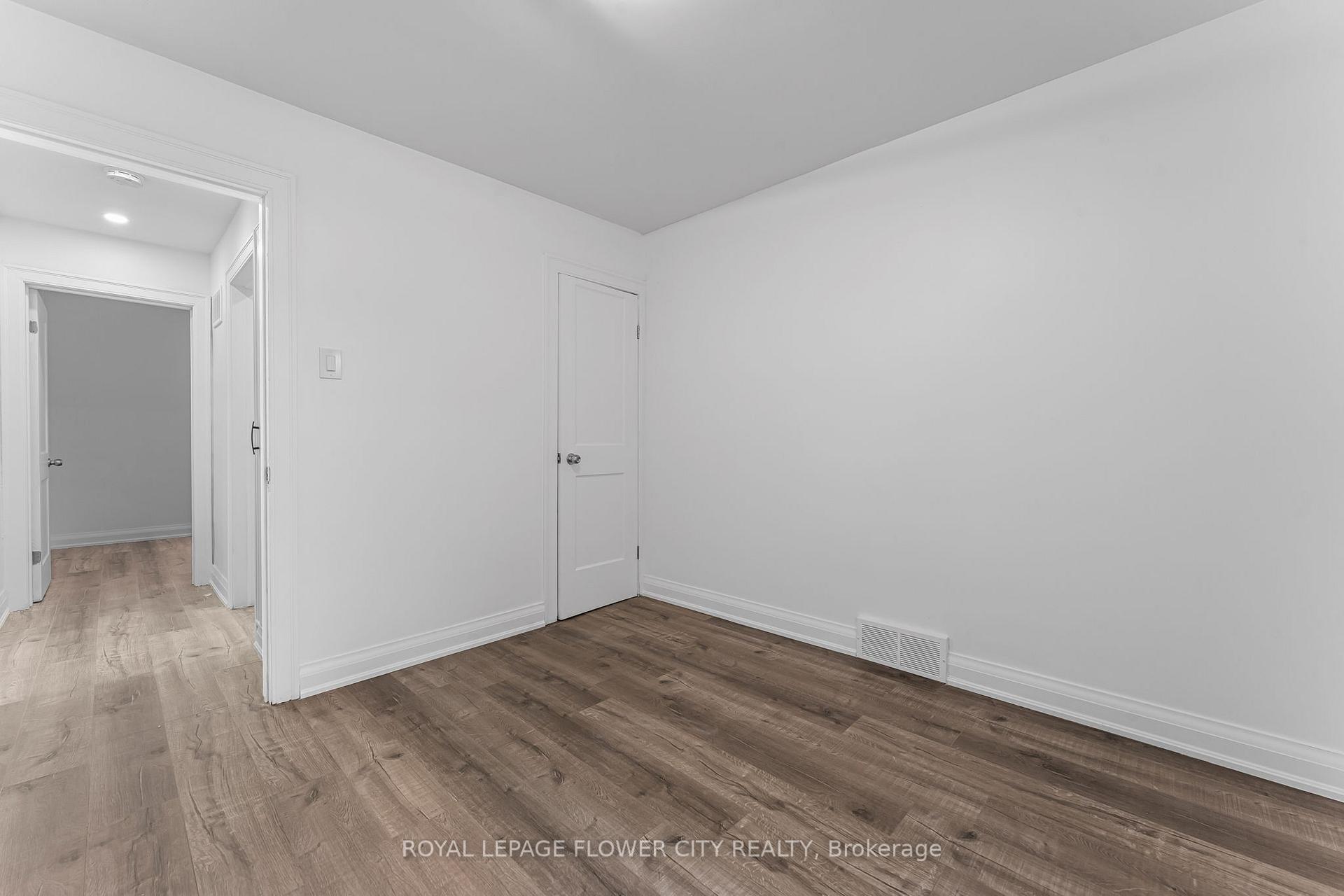 Photo 24 of 304 Wallace Avenue S, Welland, Lincoln/Crowland — HOMEH