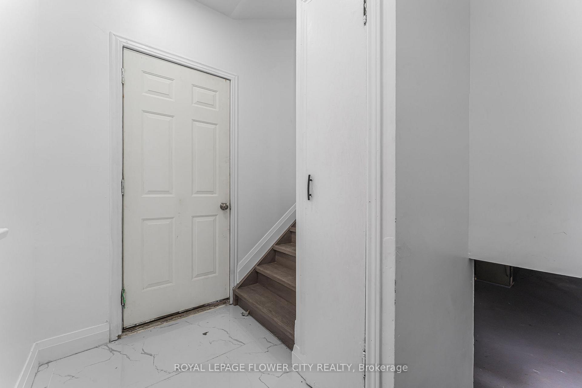 Photo 25 of 304 Wallace Avenue S, Welland, Lincoln/Crowland — HOMEH