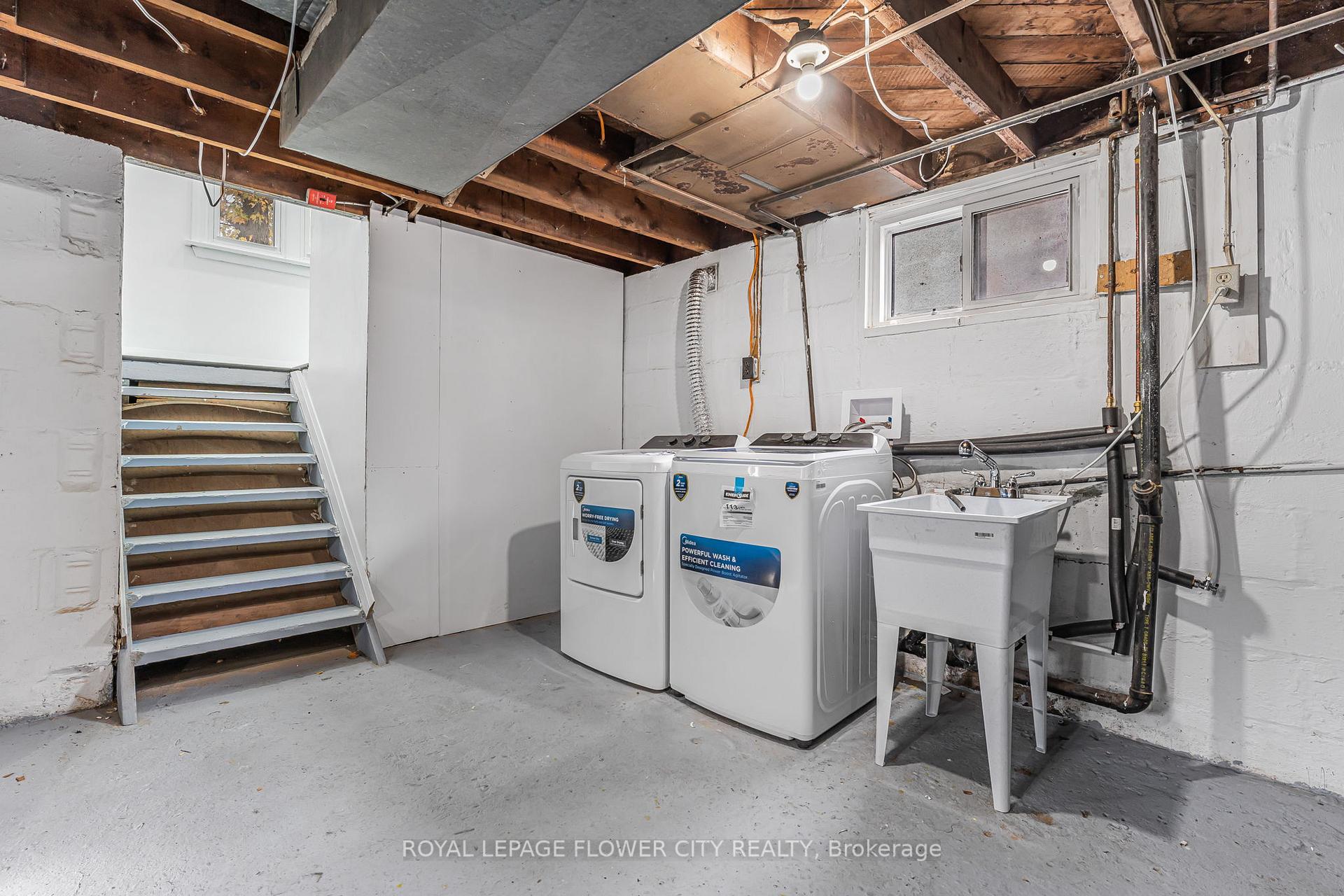 Photo 26 of 304 Wallace Avenue S, Welland, Lincoln/Crowland — HOMEH