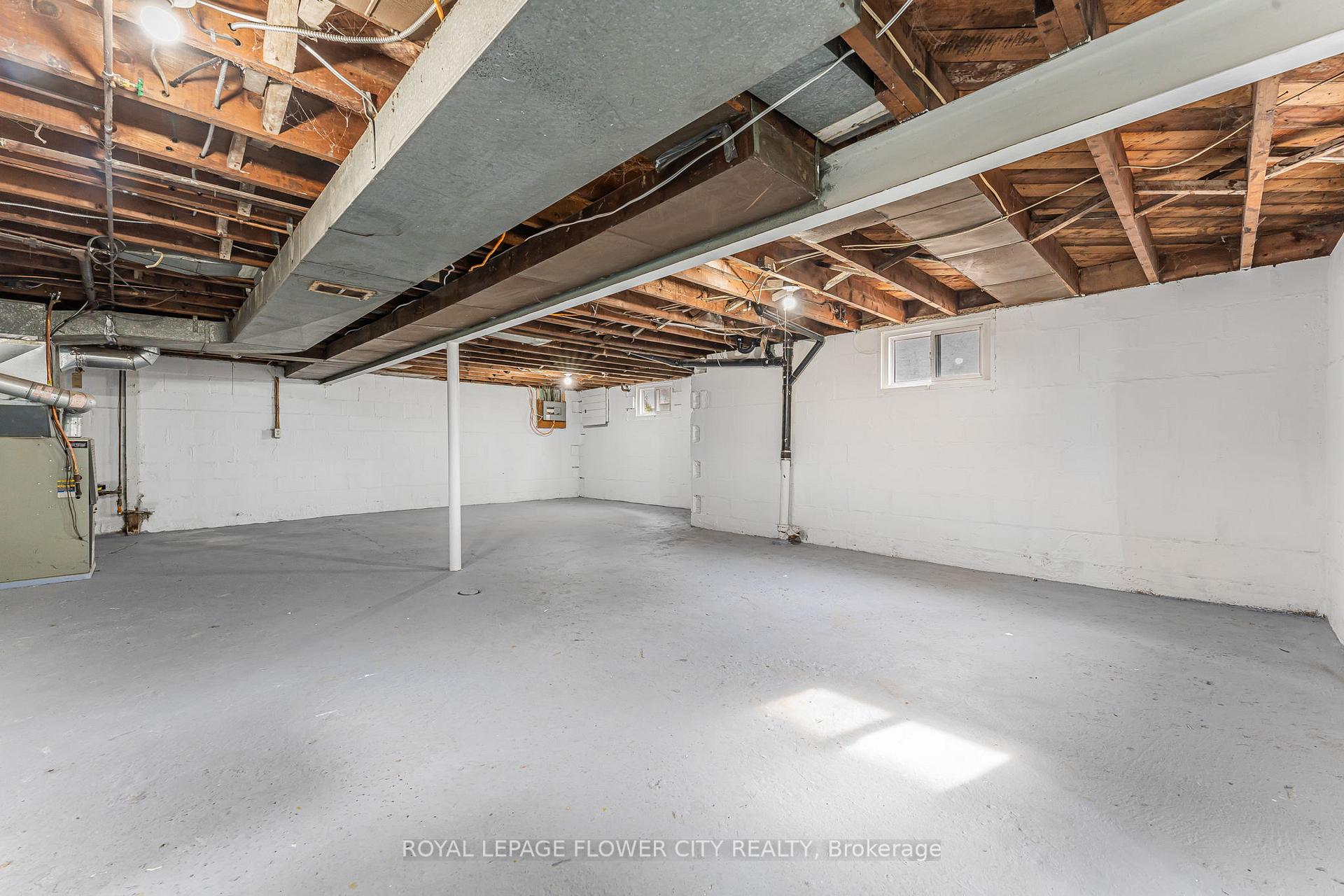 Photo 27 of 304 Wallace Avenue S, Welland, Lincoln/Crowland — HOMEH