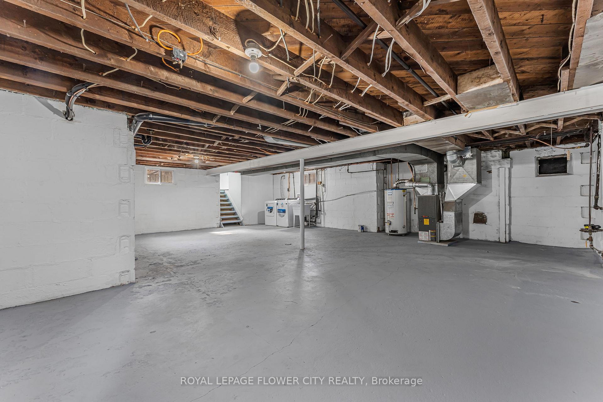 Photo 29 of 304 Wallace Avenue S, Welland, Lincoln/Crowland — HOMEH