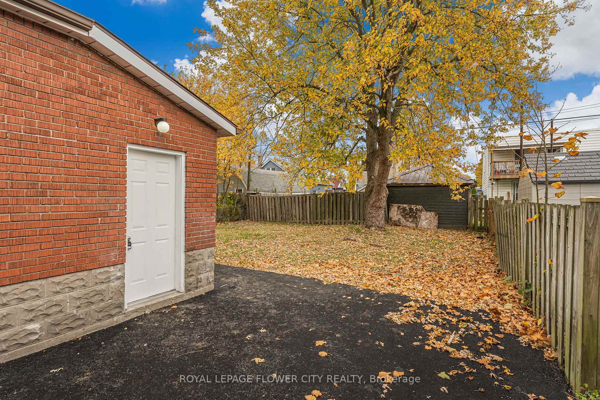 Photo 31 of 304 Wallace Avenue S, Welland, Lincoln/Crowland — HOMEH