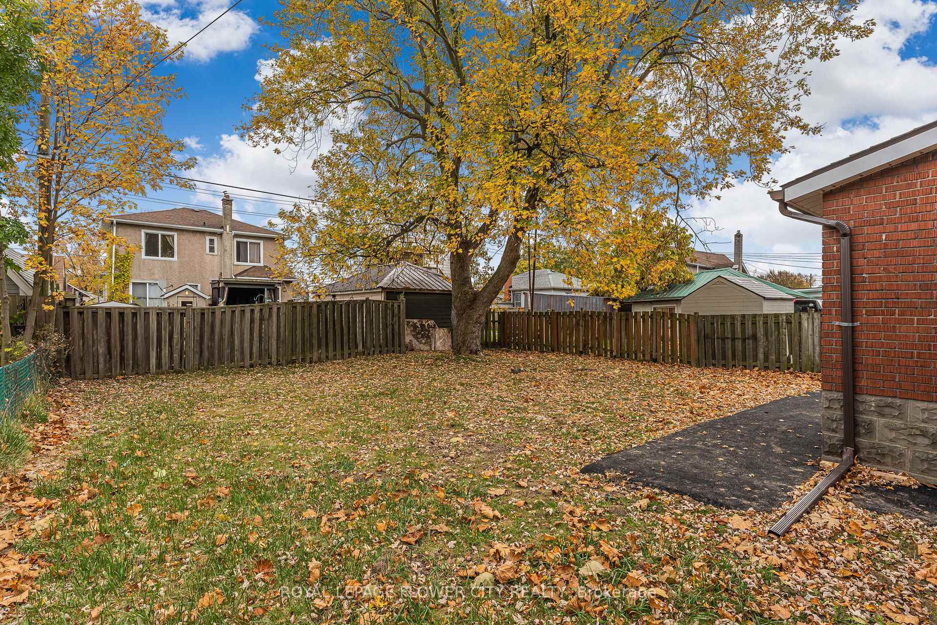 Photo 34 of 304 Wallace Avenue S, Welland, Lincoln/Crowland — HOMEH