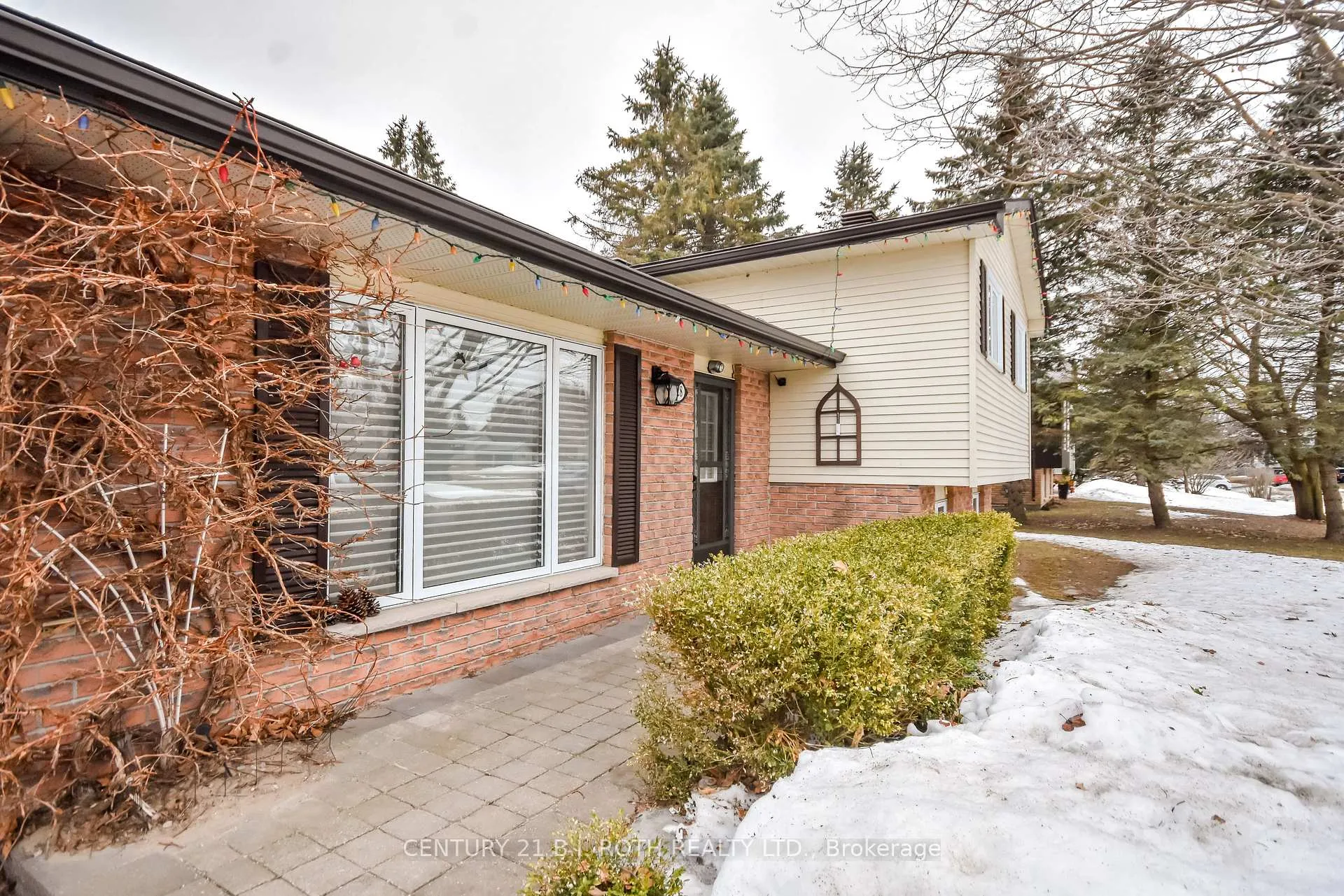 Photo 4 of 228 Spencer Avenue, Essa, Thornton — HOMEH